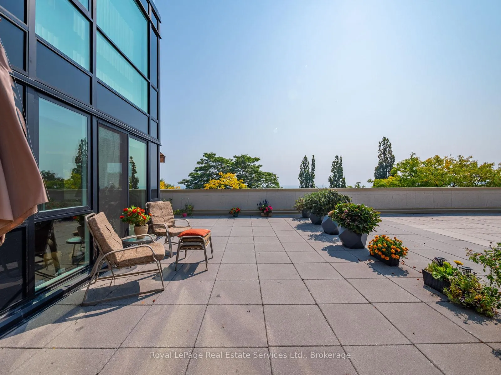 Photo 26 of Unit 310, 415 Locust Street, Burlington, Brant — HOMEH