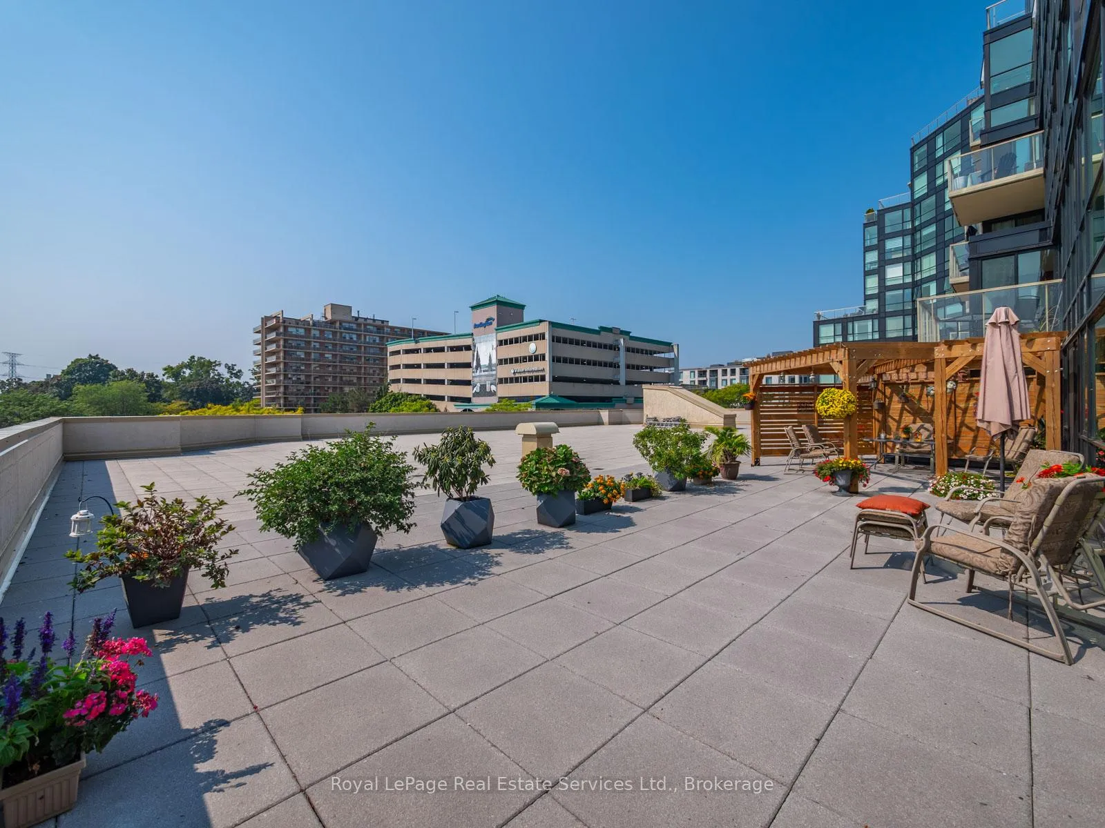 Photo 30 of Unit 310, 415 Locust Street, Burlington, Brant — HOMEH