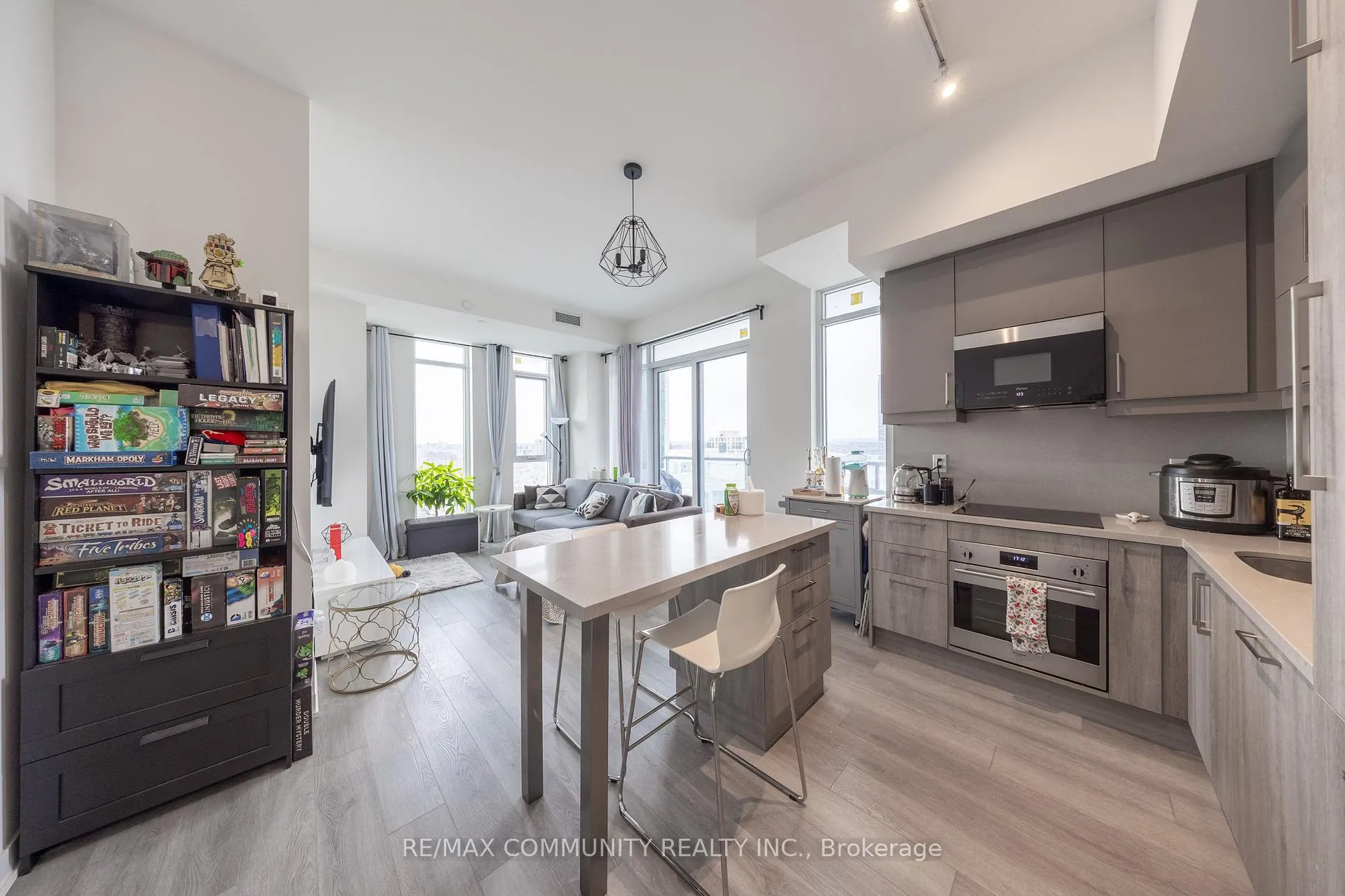 Photo 6 of Unit 1427, 8119 Birchmount Road, Markham, Unionville — HOMEH