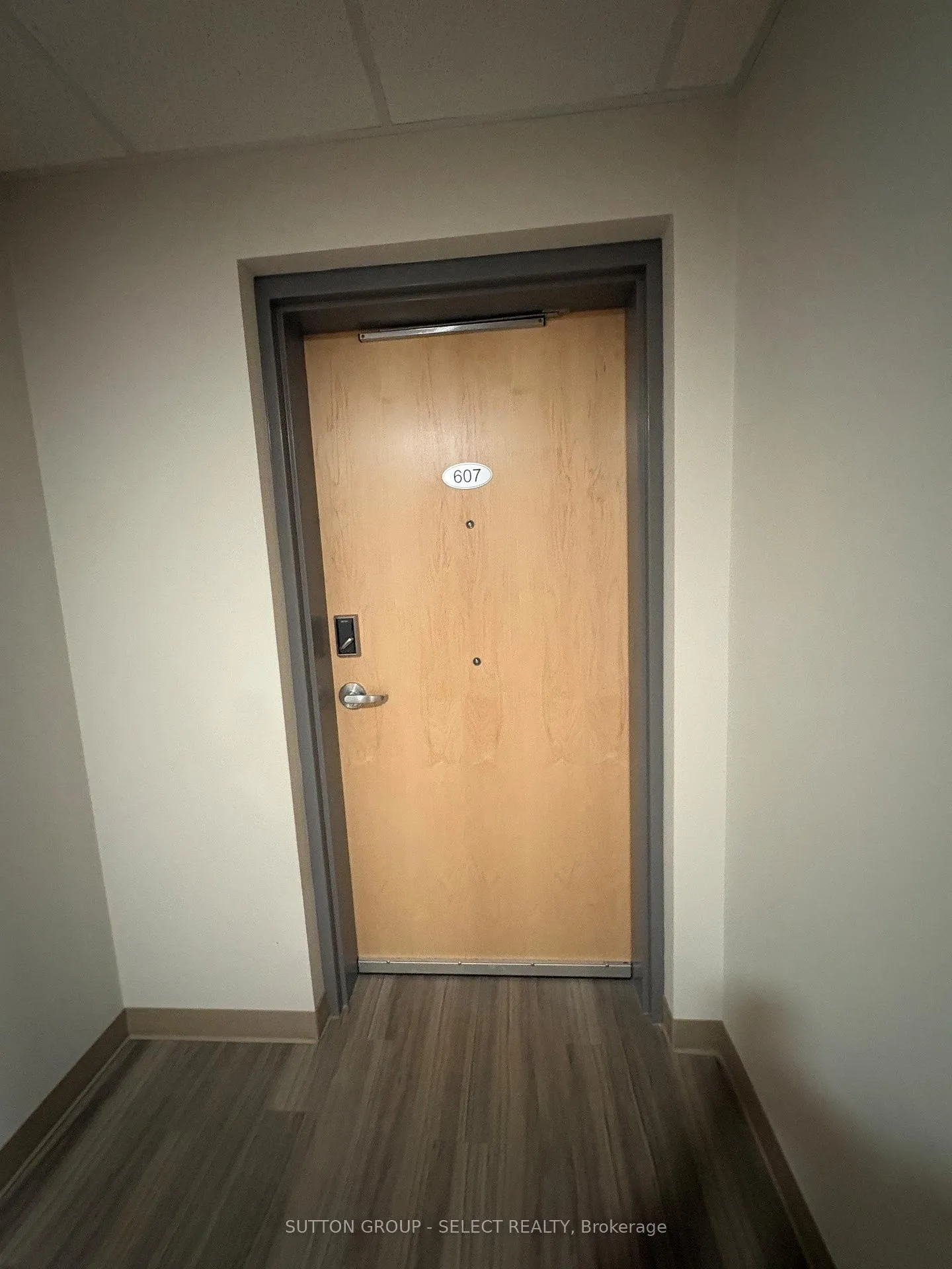 Photo 3 of Unit 607, 99 Pond Mills Road, London, South J — HOMEH
