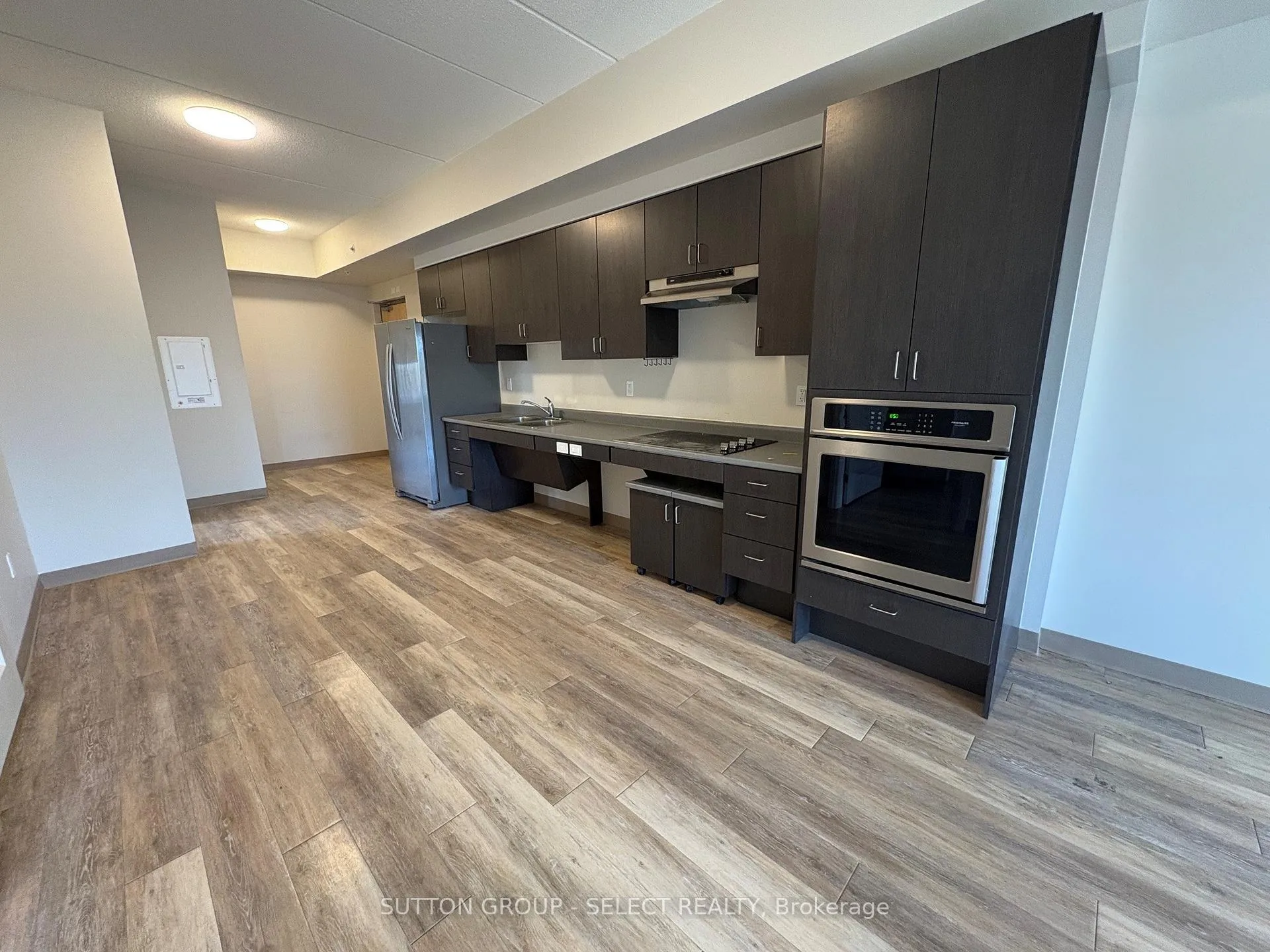 Photo 7 of Unit 607, 99 Pond Mills Road, London, South J — HOMEH