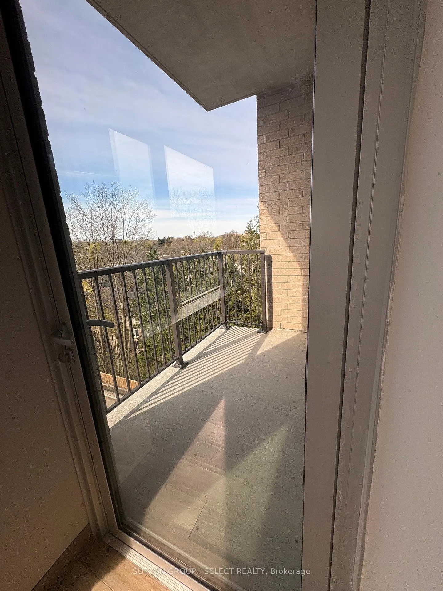 Photo 8 of Unit 607, 99 Pond Mills Road, London, South J — HOMEH