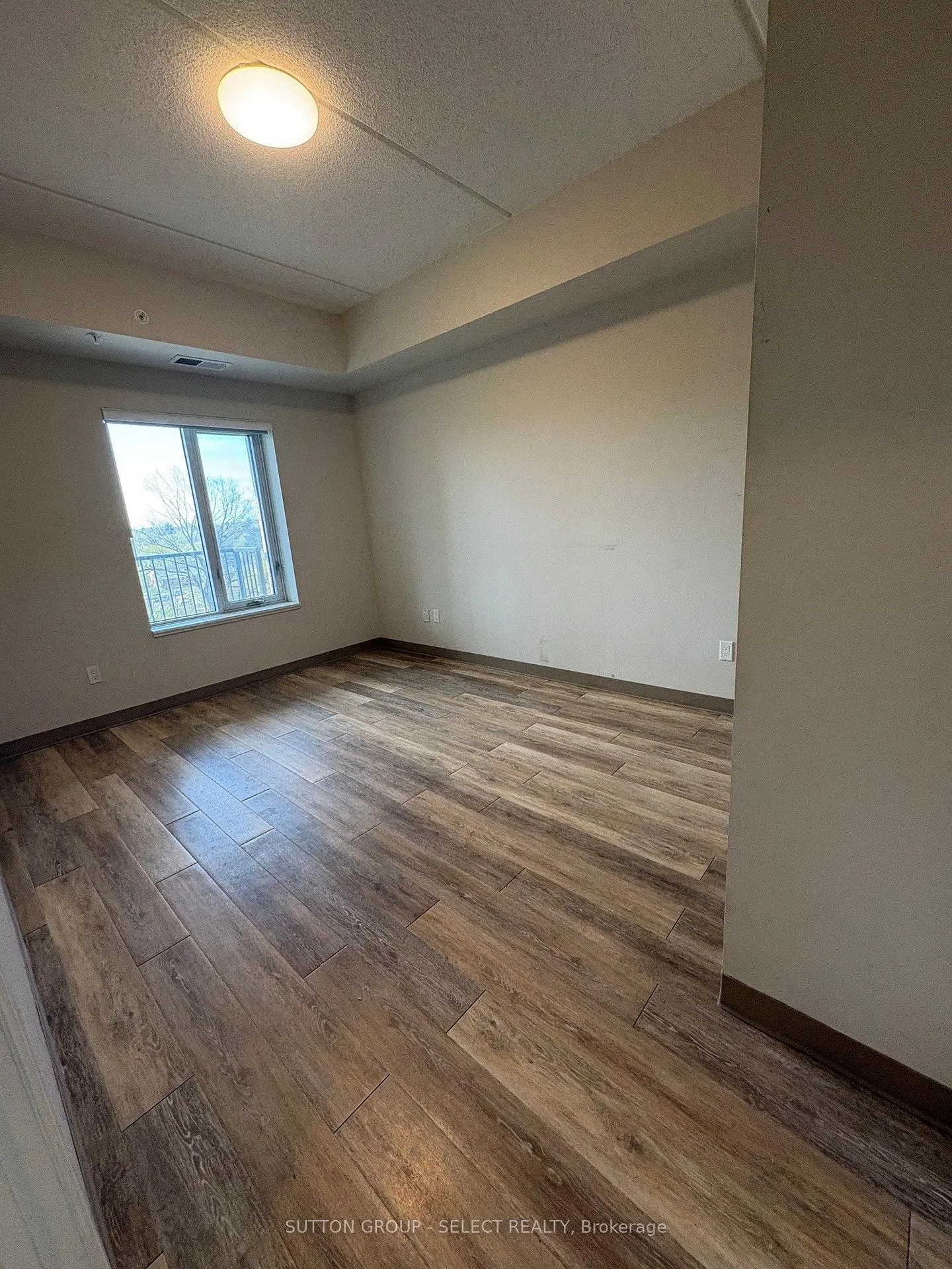 Photo 11 of Unit 607, 99 Pond Mills Road, London, South J — HOMEH