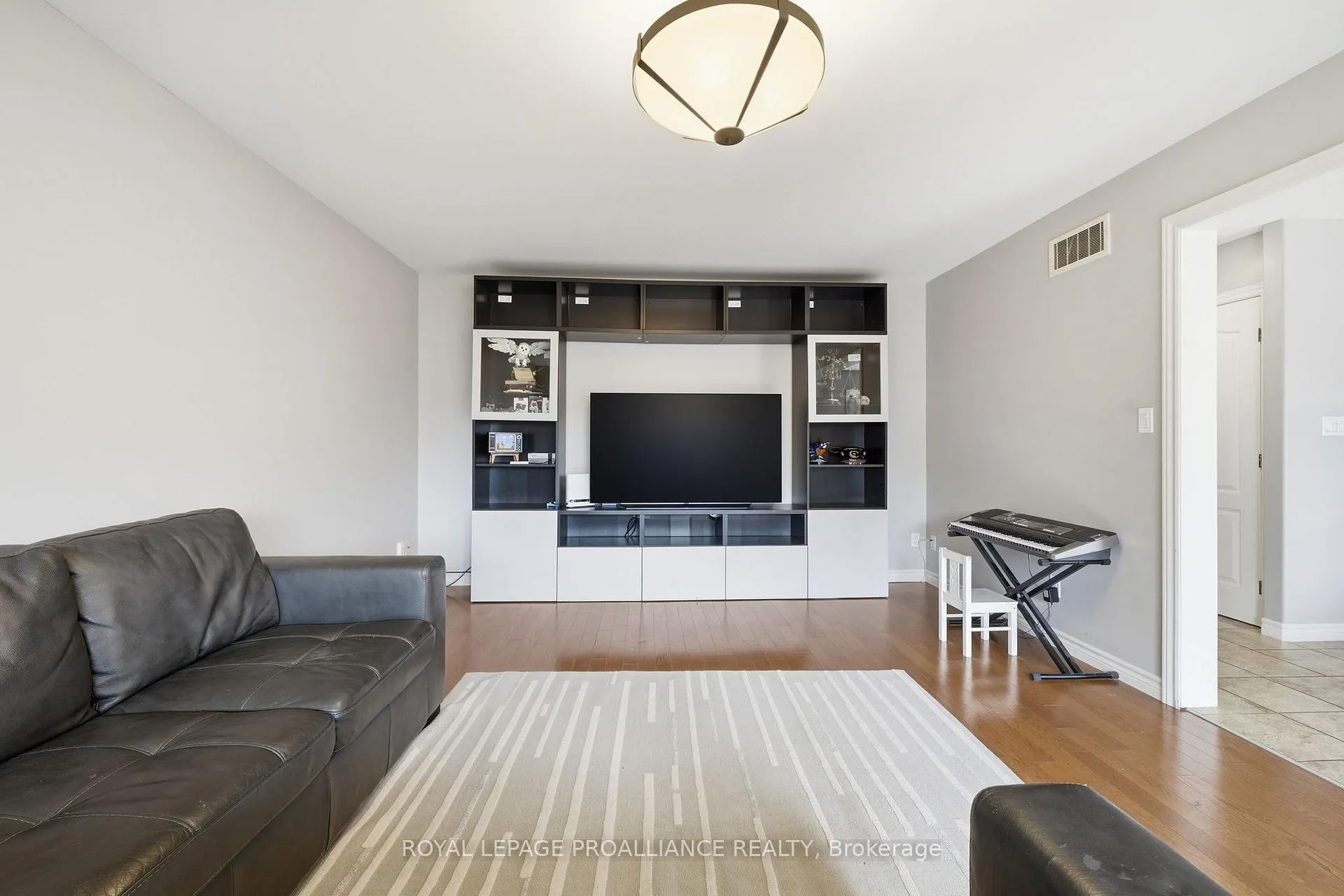 Photo 15 of 9 Essex Drive, Belleville, Thurlow Ward — HOMEH
