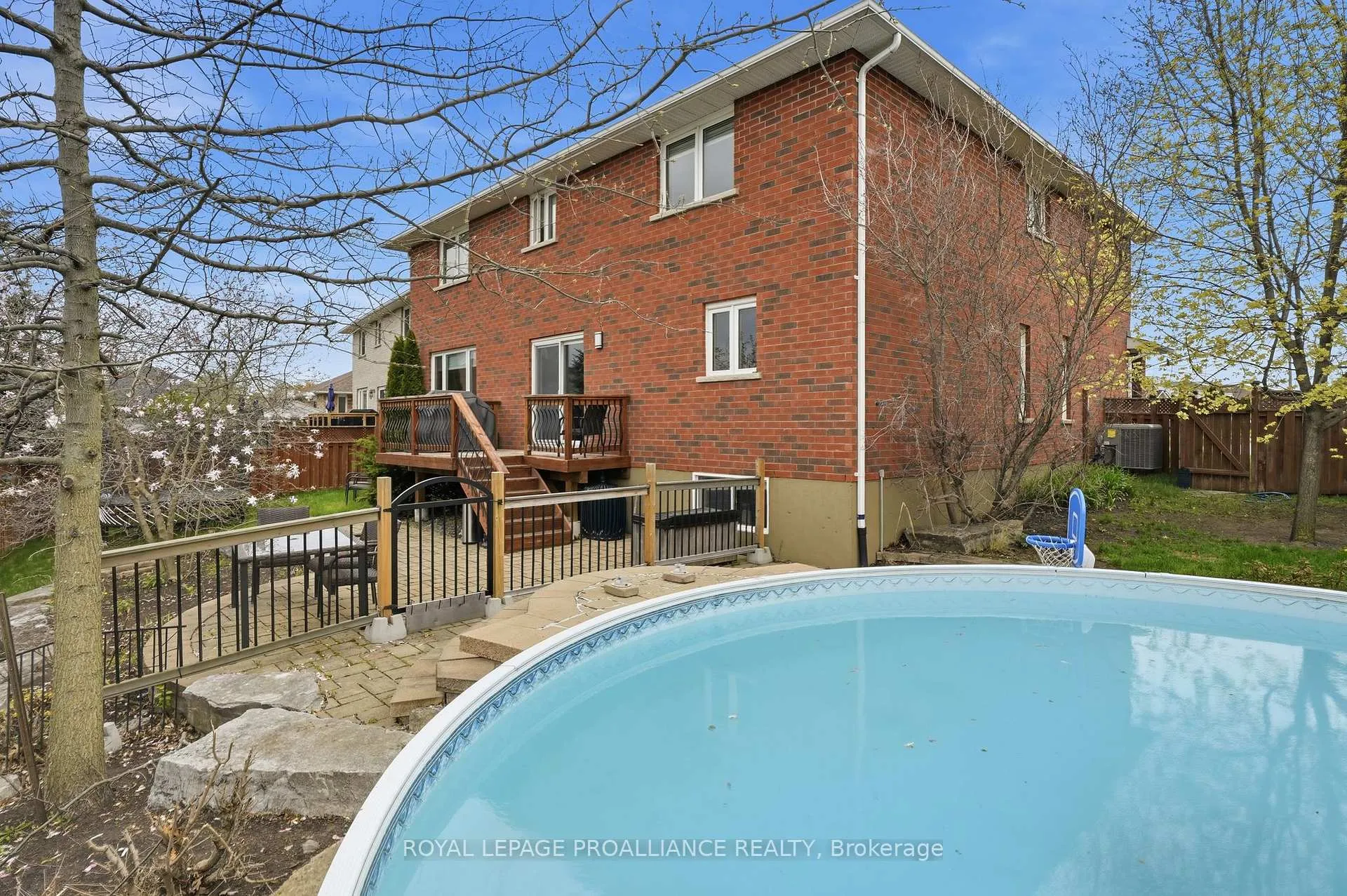Photo 42 of 9 Essex Drive, Belleville, Thurlow Ward — HOMEH