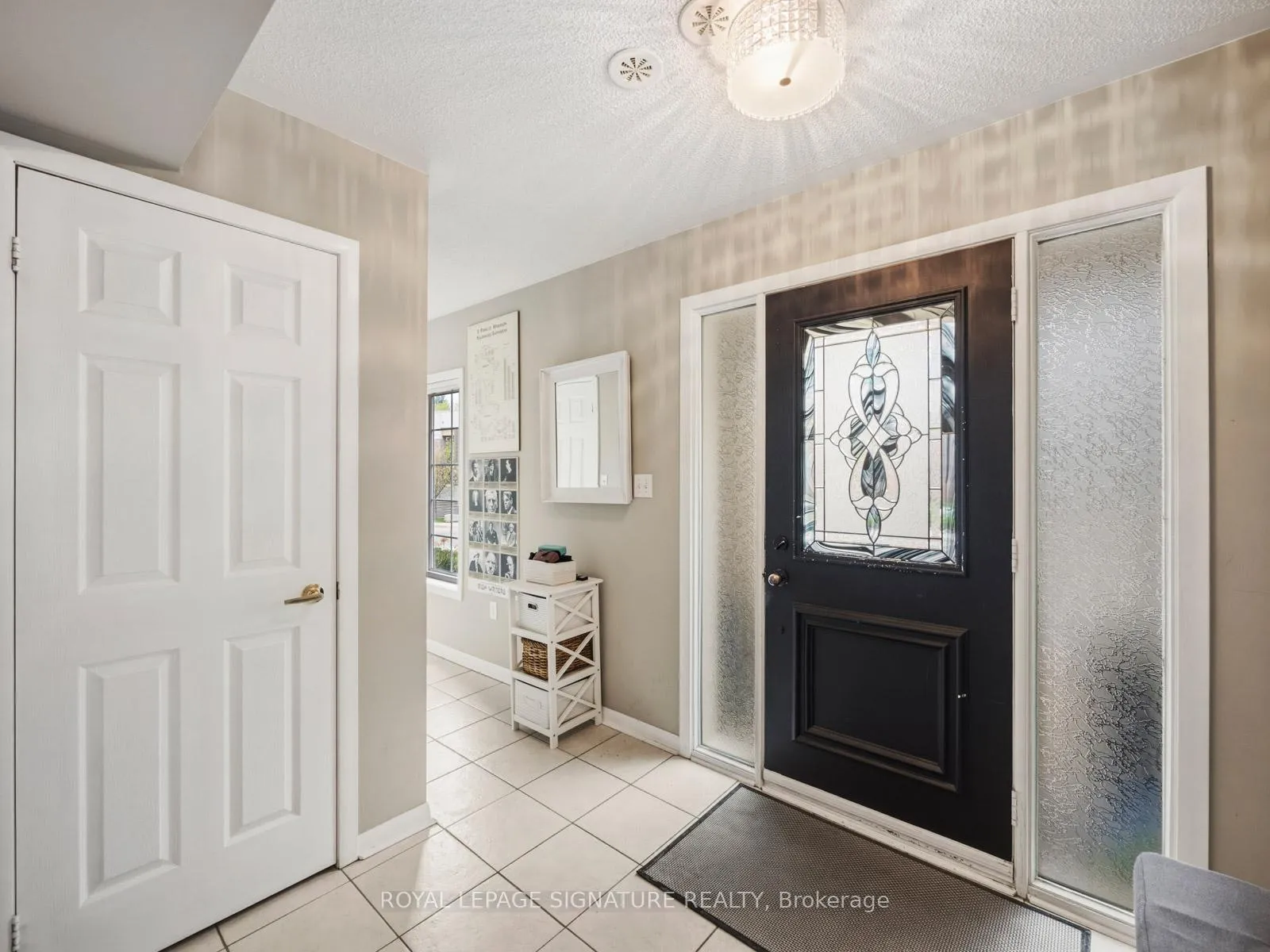 Photo 2 of 104-1250 St. Martins Drive, Pickering, Bay Ridges — HOMEH