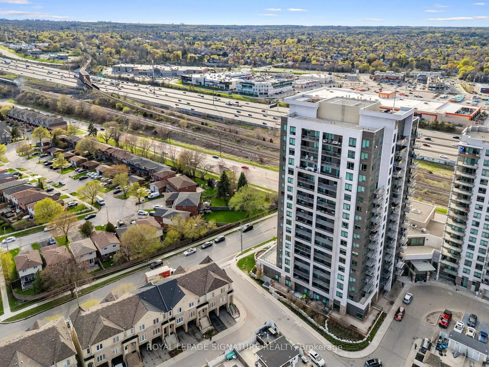 Photo 33 of 104-1250 St. Martins Drive, Pickering, Bay Ridges — HOMEH