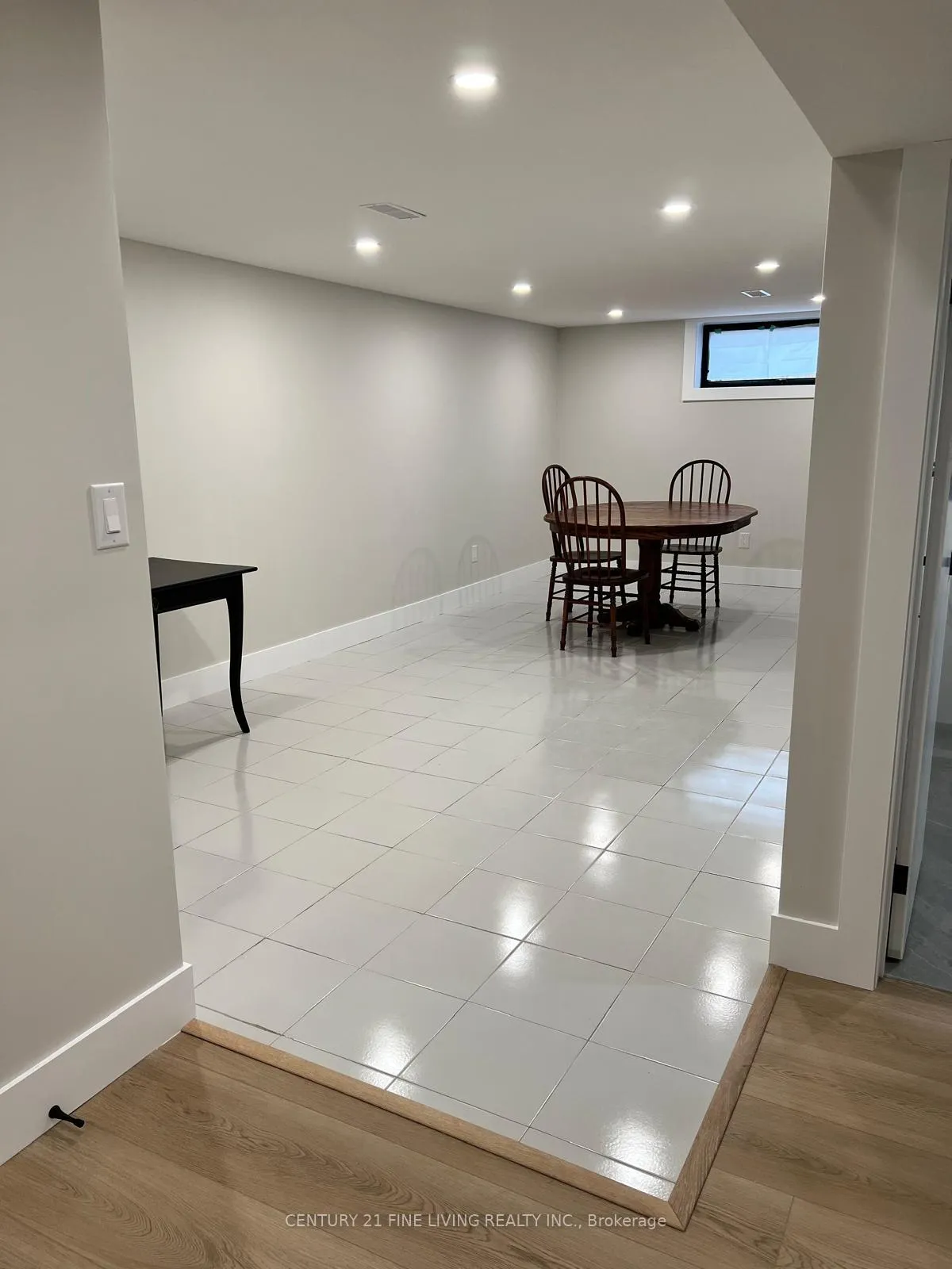 Photo 3 of 26 Jardine Place, Etobicoke, Willowridge-Martingrove-Richview — HOMEH