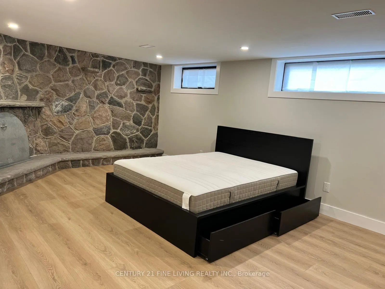 Photo 5 of 26 Jardine Place, Etobicoke, Willowridge-Martingrove-Richview — HOMEH
