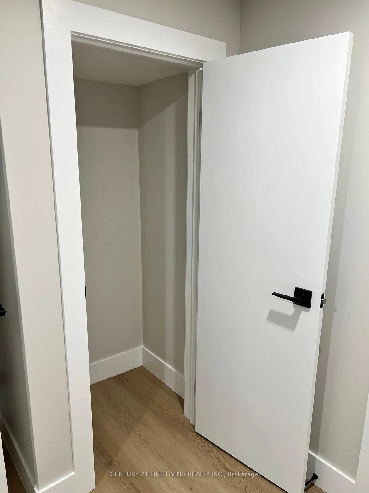 Photo 6 of 26 Jardine Place, Etobicoke, Willowridge-Martingrove-Richview — HOMEH