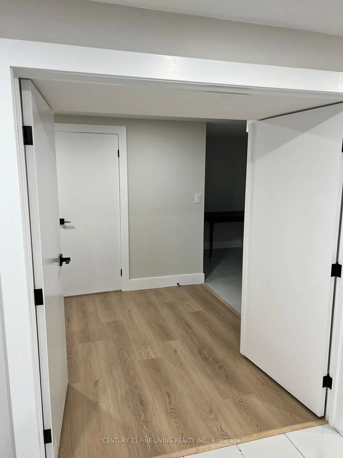 Photo 7 of 26 Jardine Place, Etobicoke, Willowridge-Martingrove-Richview — HOMEH