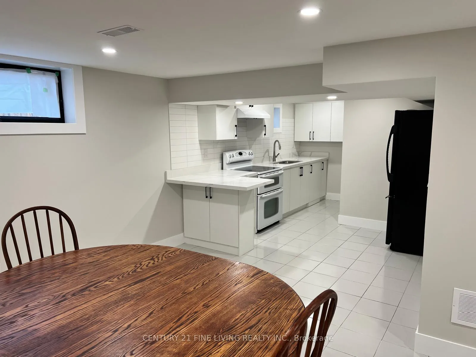 Photo 8 of 26 Jardine Place, Etobicoke, Willowridge-Martingrove-Richview — HOMEH