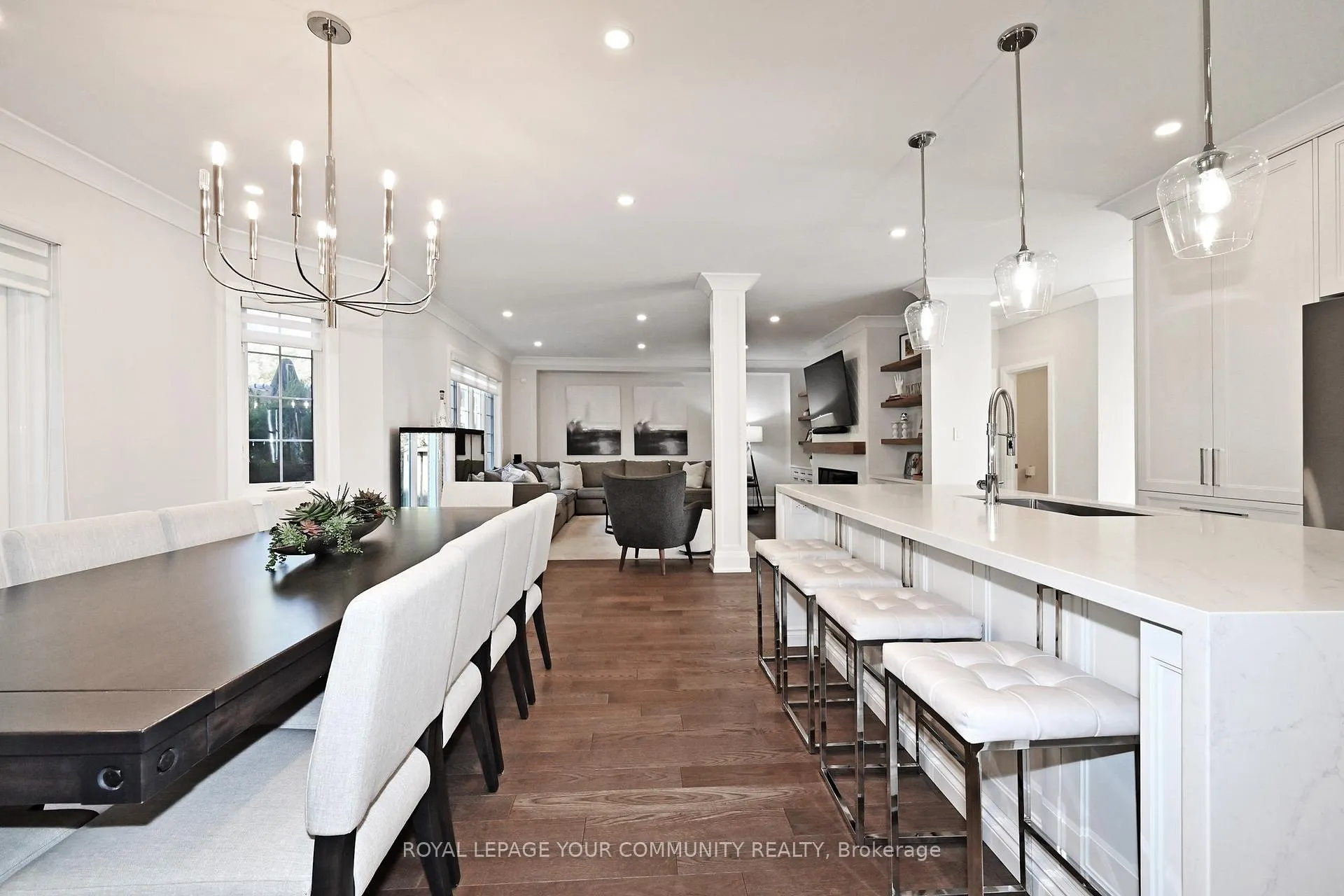 Photo 12 of 313 Willis Drive, Aurora, Aurora Highlands — HOMEH