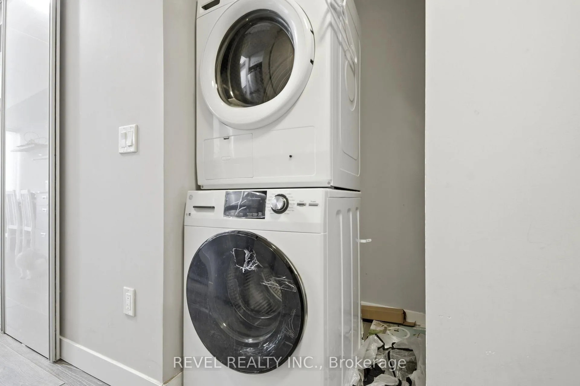 Photo 6 of Unit 426, 308 Lester Street, Waterloo — HOMEH