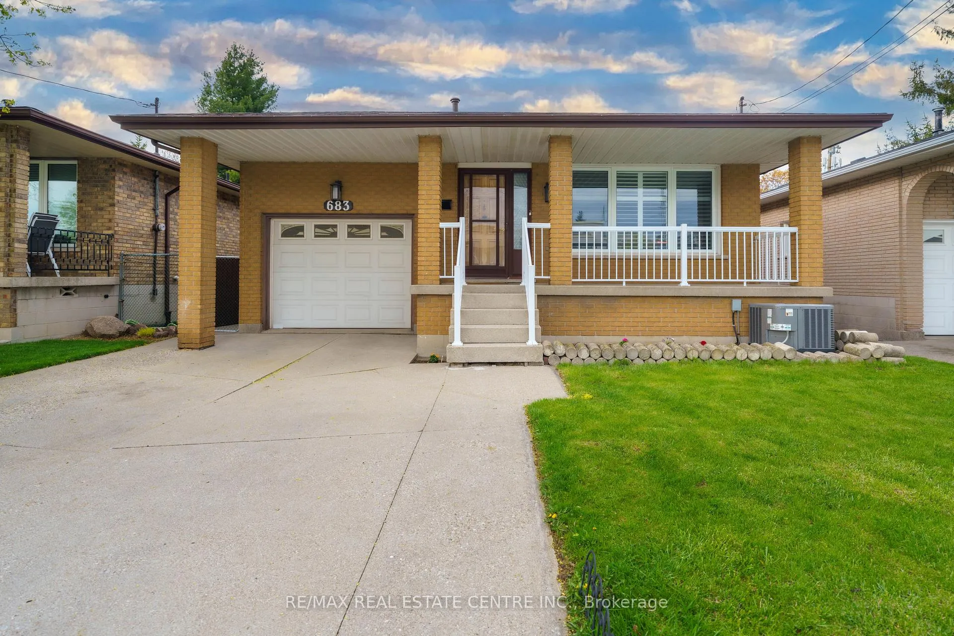 Photo 2 of 683 Seventh Avenue S, Hamilton, Macassa — HOMEH