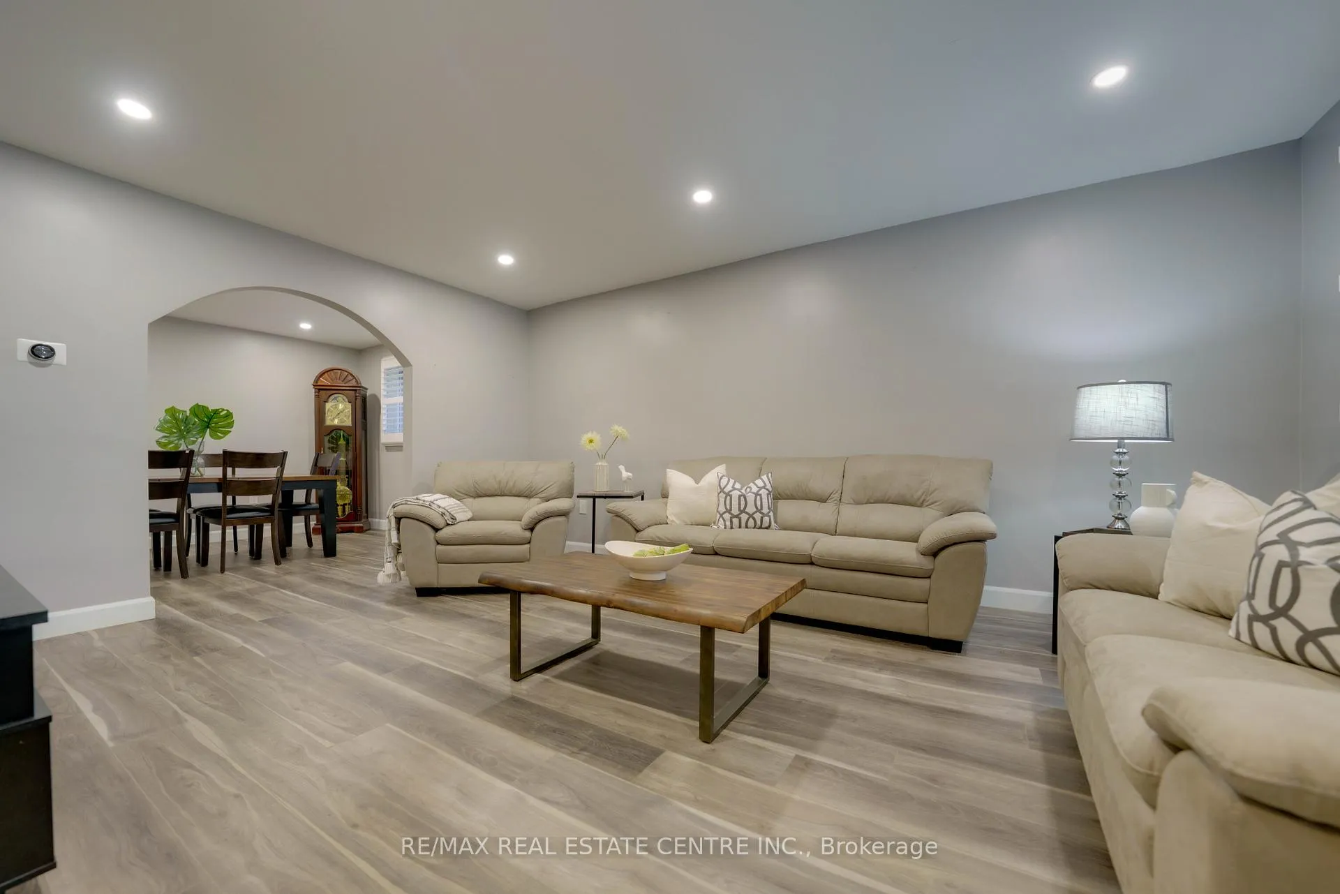 Photo 4 of 683 Seventh Avenue S, Hamilton, Macassa — HOMEH