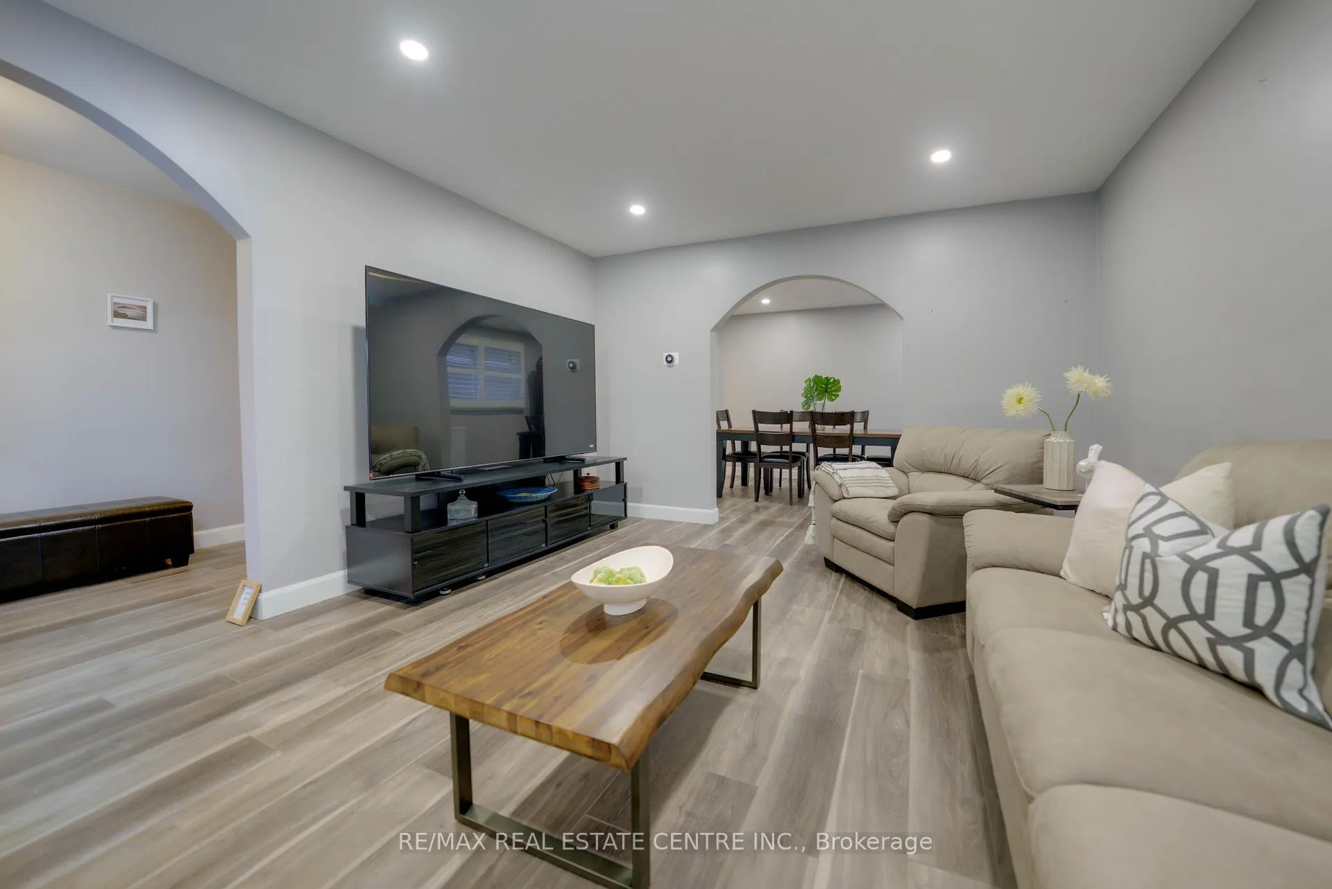 Photo 6 of 683 Seventh Avenue S, Hamilton, Macassa — HOMEH