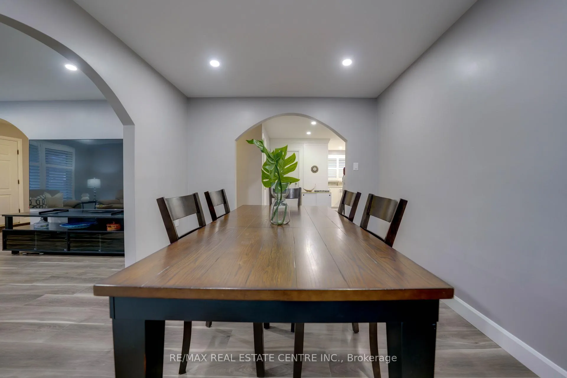 Photo 10 of 683 Seventh Avenue S, Hamilton, Macassa — HOMEH