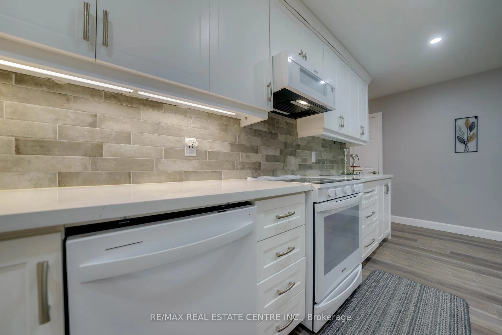 Photo 16 of 683 Seventh Avenue S, Hamilton, Macassa — HOMEH