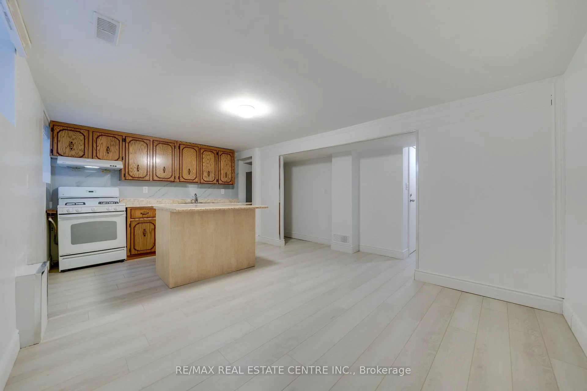 Photo 29 of 683 Seventh Avenue S, Hamilton, Macassa — HOMEH
