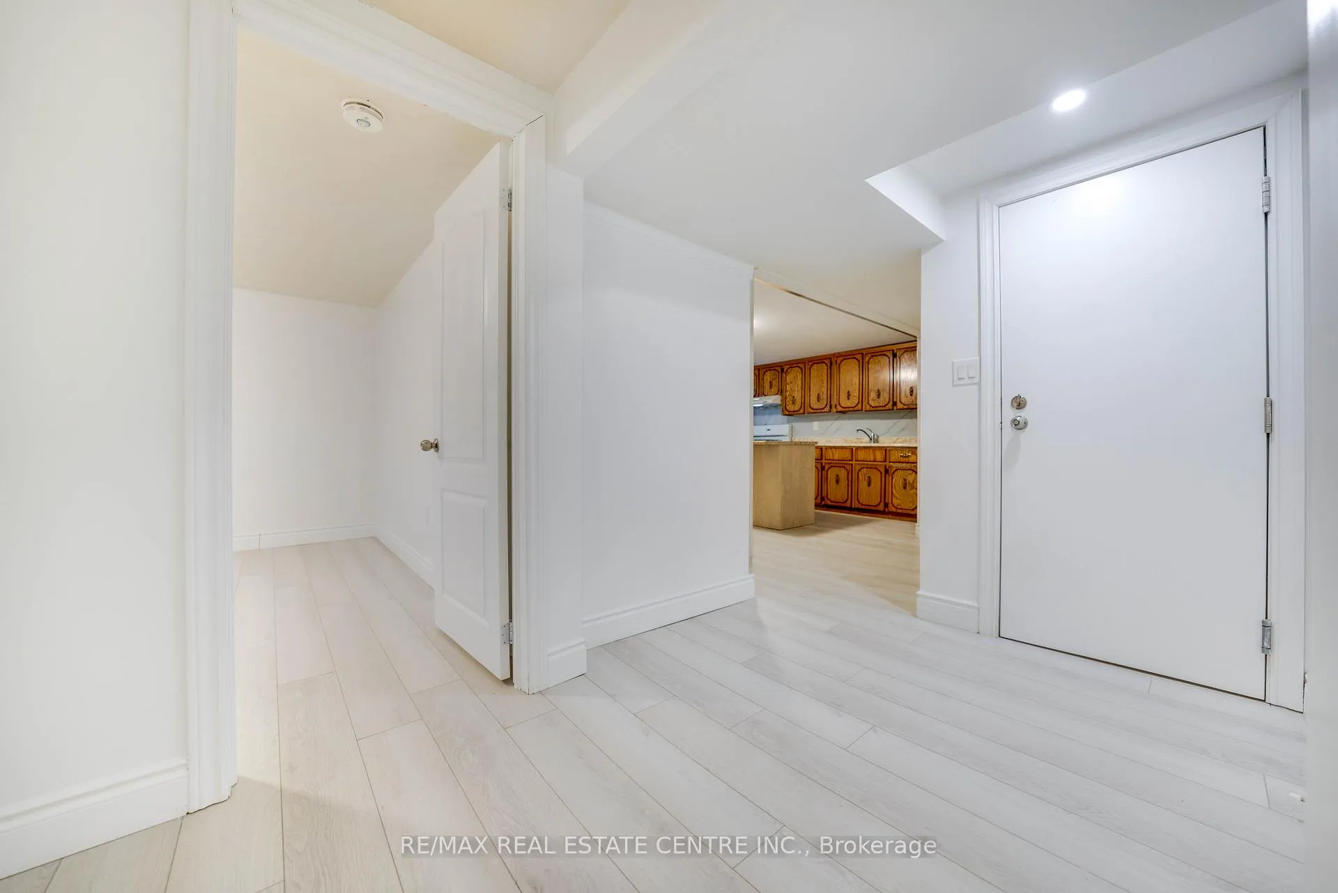 Photo 30 of 683 Seventh Avenue S, Hamilton, Macassa — HOMEH