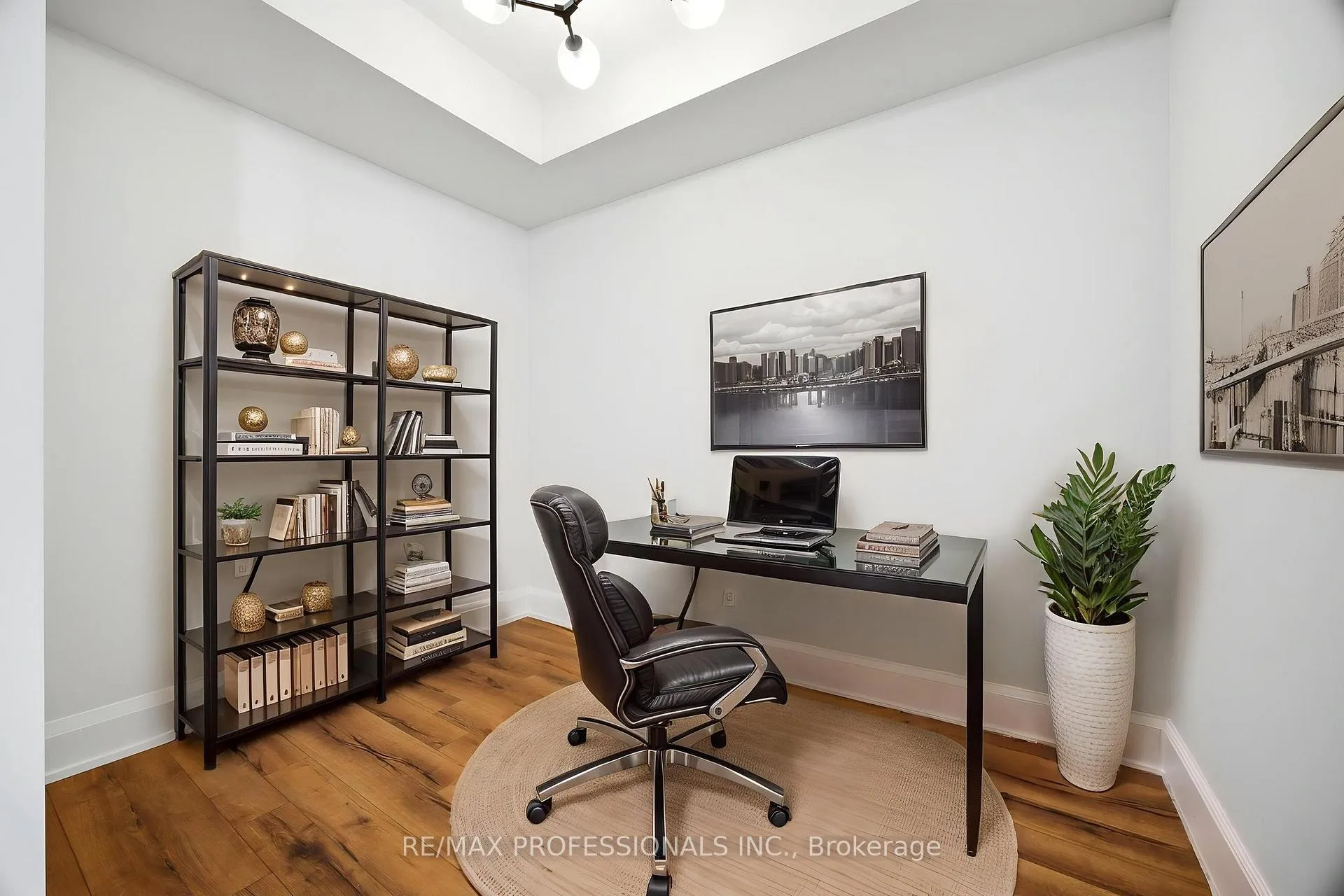 Photo 13 of Unit 612, 2 Old Mill Drive, Toronto, High Park-Swansea — HOMEH