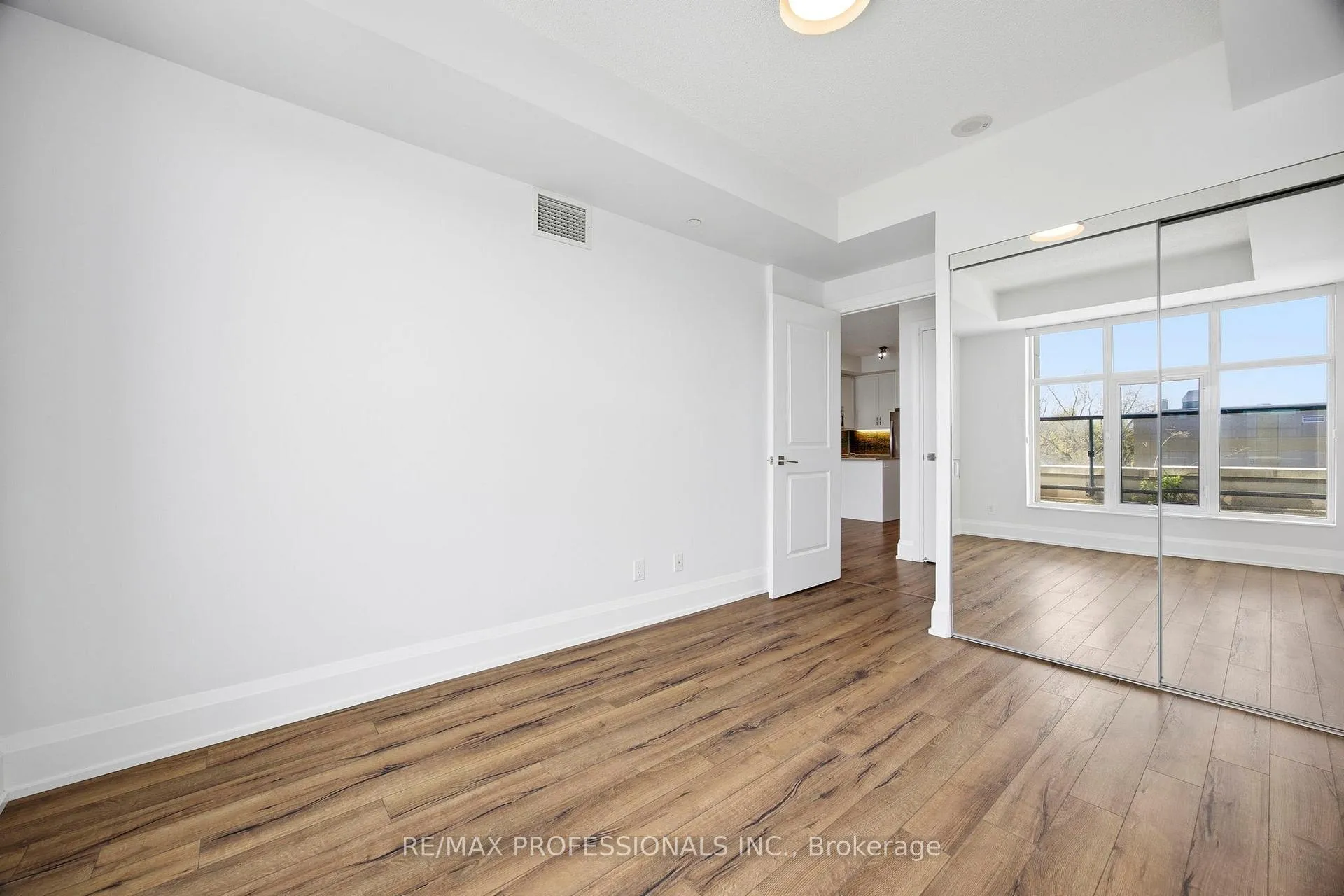 Photo 27 of Unit 612, 2 Old Mill Drive, Toronto, High Park-Swansea — HOMEH