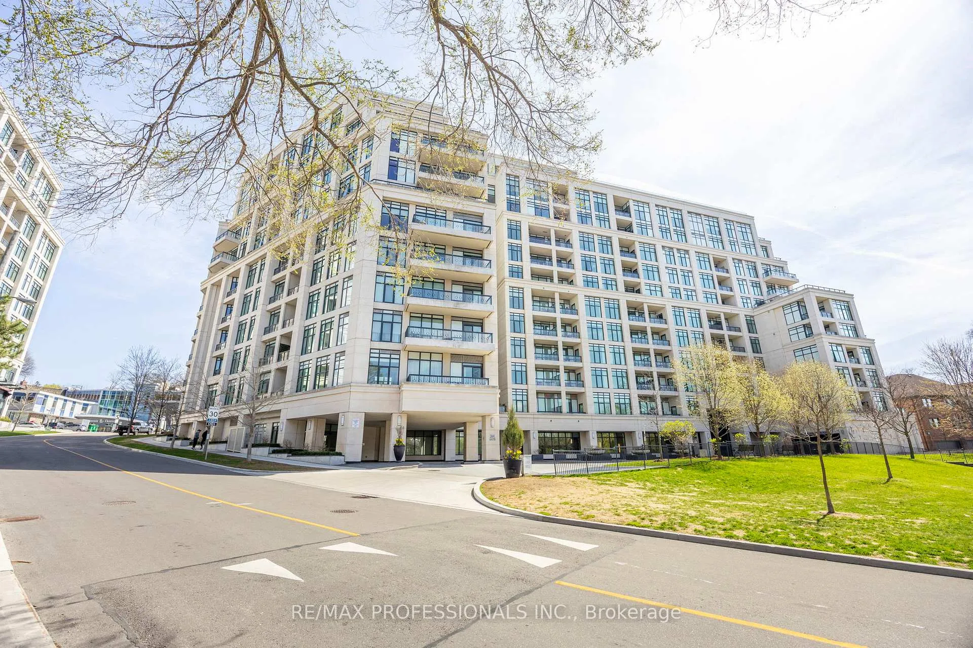 Photo 35 of Unit 612, 2 Old Mill Drive, Toronto, High Park-Swansea — HOMEH