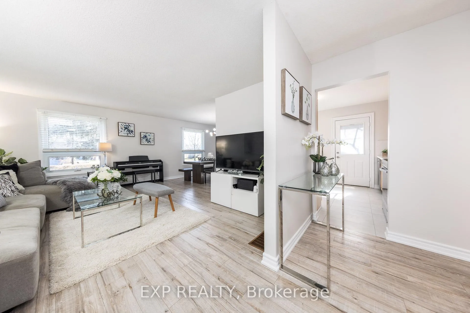 Photo 7 of 584 Elliott Crescent, Milton, Dorset Park — HOMEH