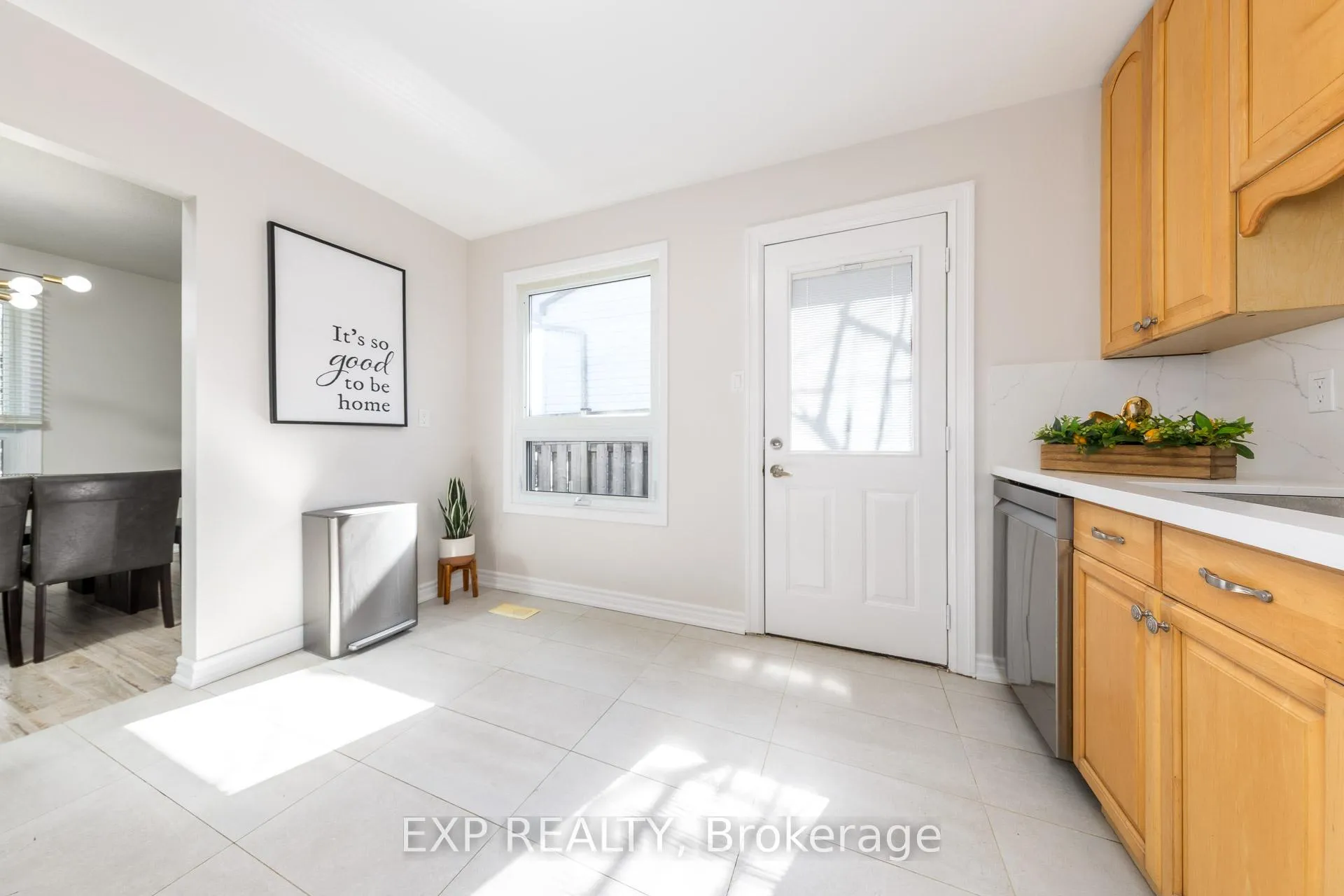 Photo 16 of 584 Elliott Crescent, Milton, Dorset Park — HOMEH