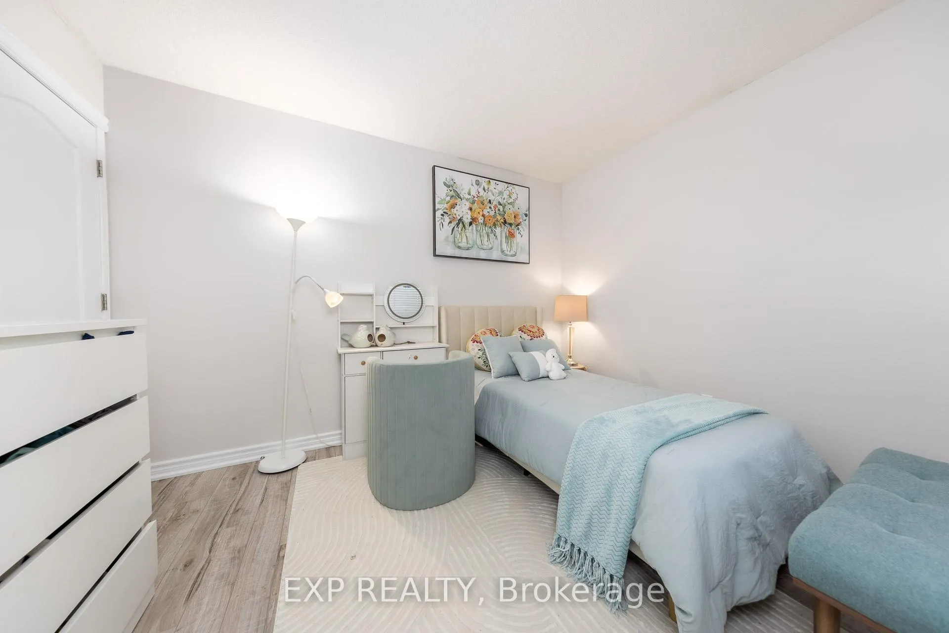 Photo 23 of 584 Elliott Crescent, Milton, Dorset Park — HOMEH