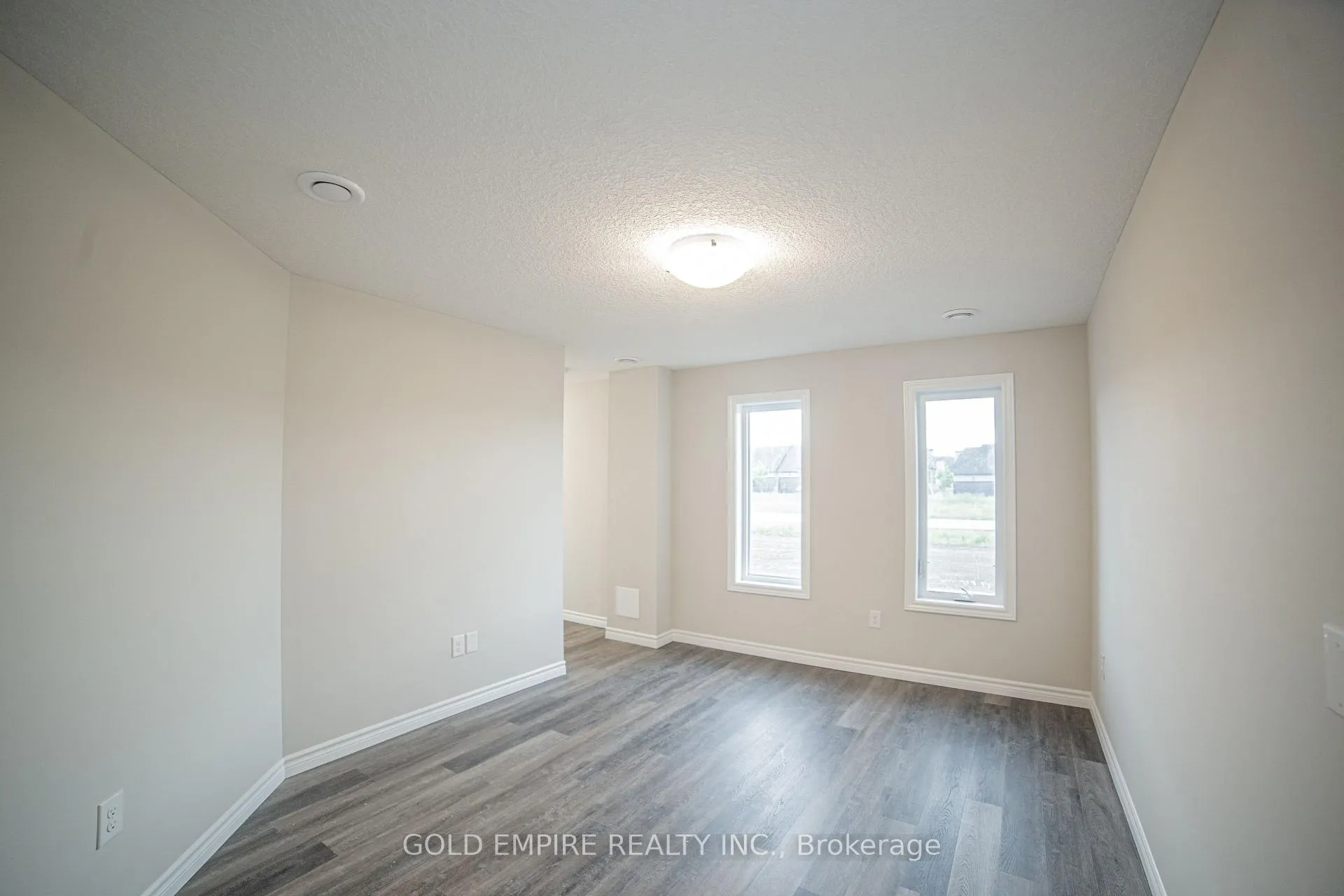 Photo 7 of Unit 76, 435 Callaway Road, London, North R — HOMEH