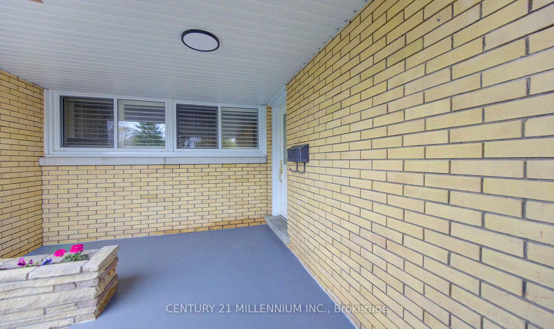 Photo 5 of 153 Woodhaven Road, Kitchener — HOMEH