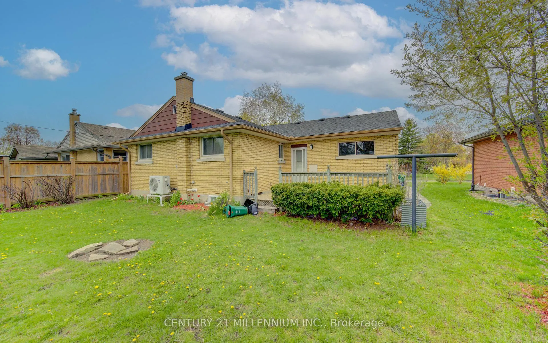 Photo 23 of 153 Woodhaven Road, Kitchener — HOMEH