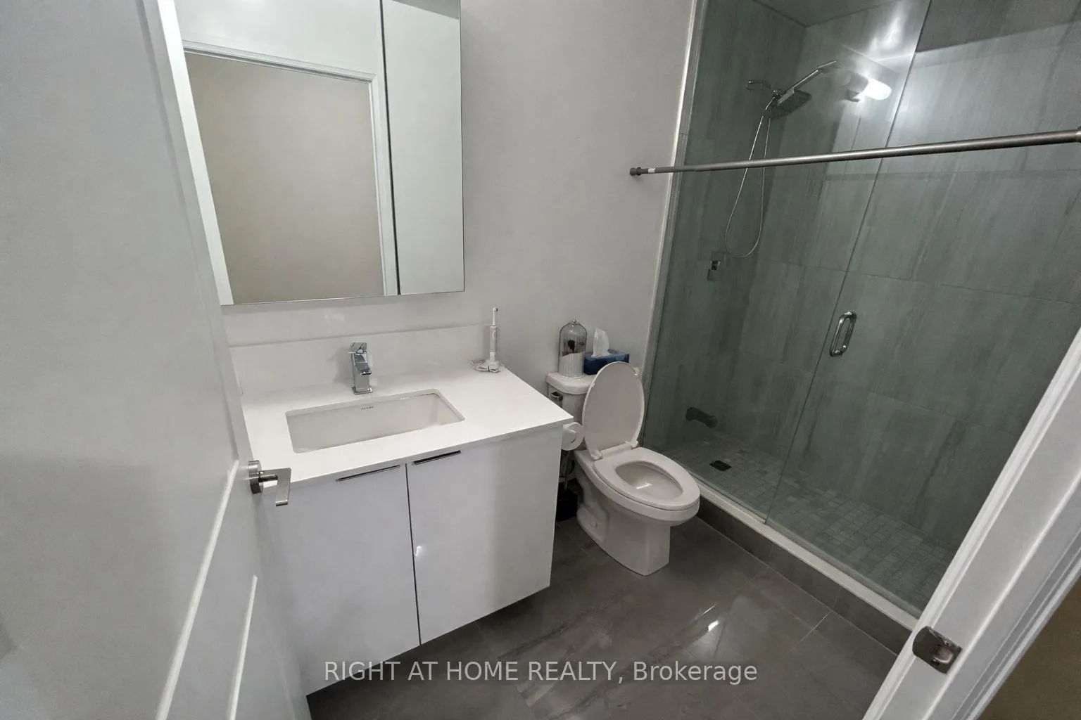 Photo 14 of Unit 701, 99 Eagle Rock Way, Vaughan, Maple — HOMEH