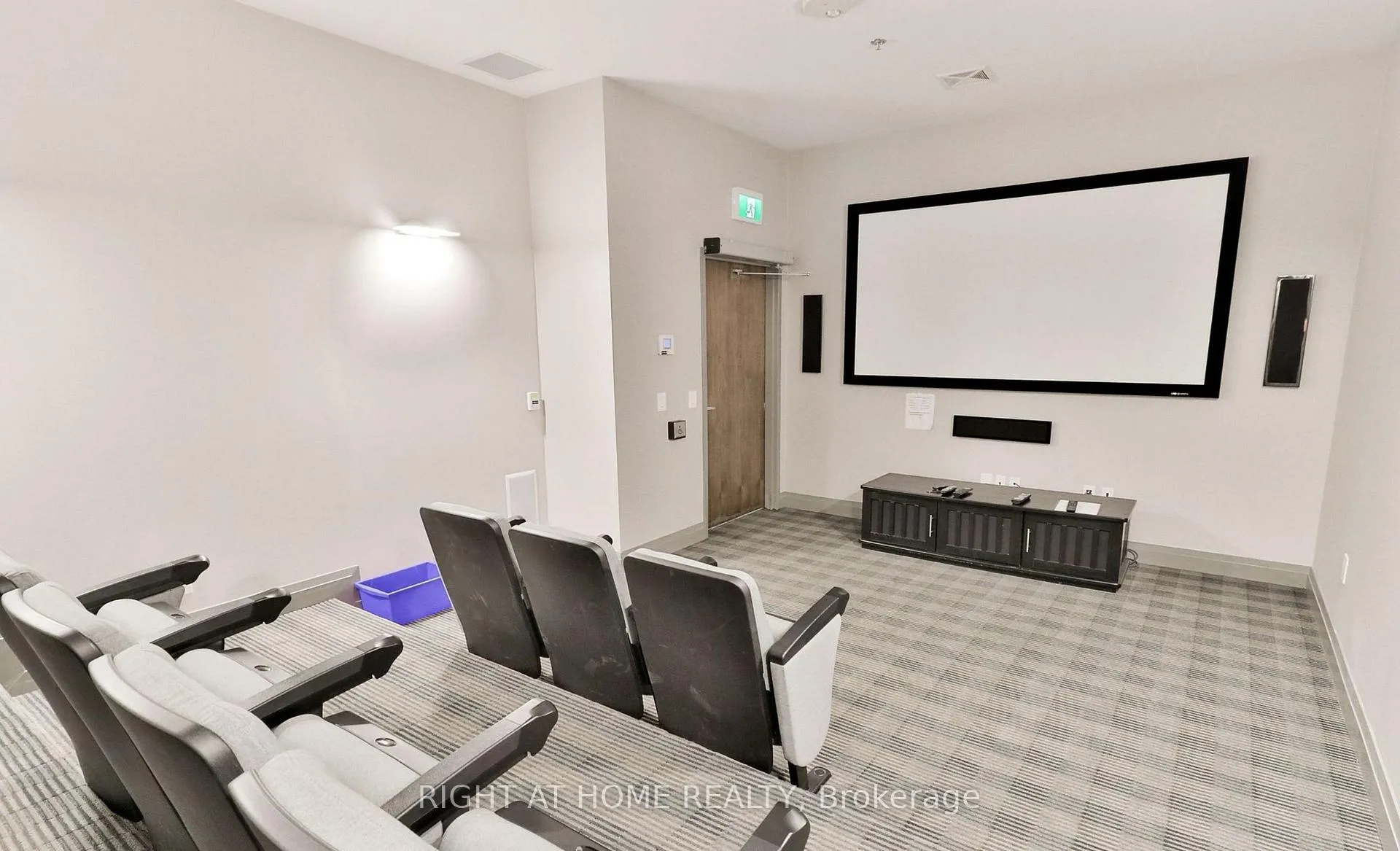 Photo 19 of Unit 701, 99 Eagle Rock Way, Vaughan, Maple — HOMEH
