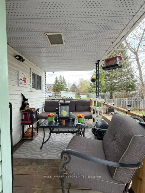Photo 16 of 715 Mary Street, Pembroke — HOMEH