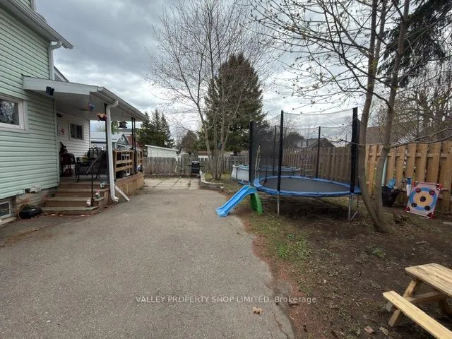 Photo 17 of 715 Mary Street, Pembroke — HOMEH