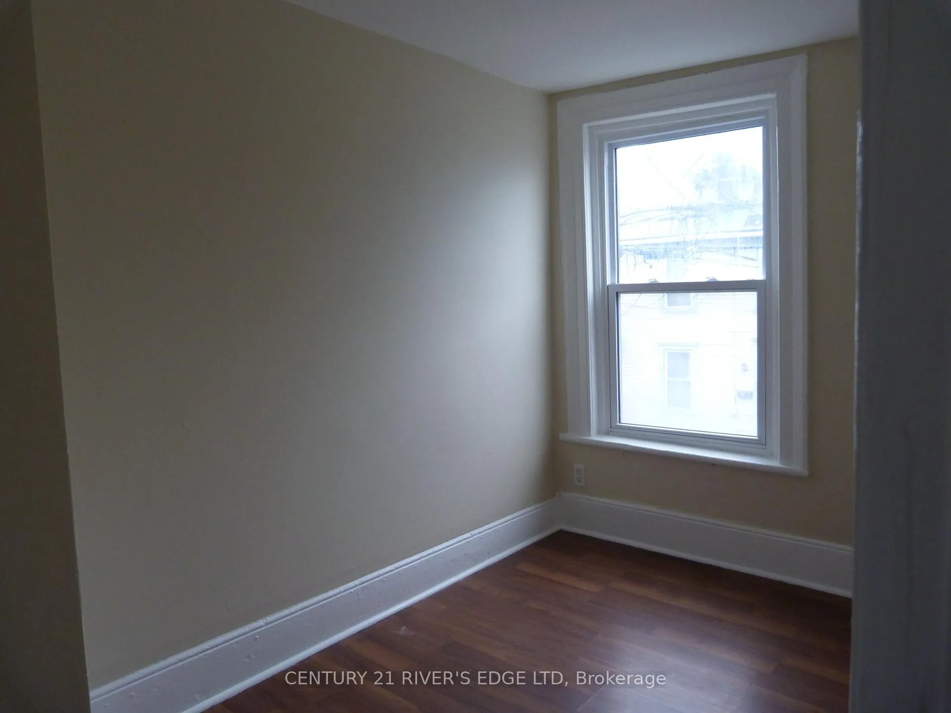 Photo 13 of 78 Perth Street N, Brockville — HOMEH