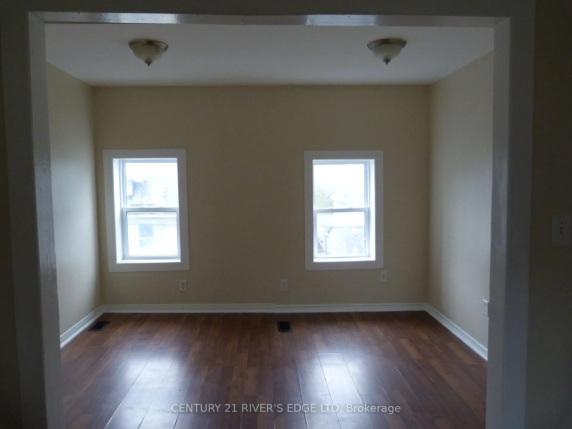 Photo 18 of 78 Perth Street N, Brockville — HOMEH