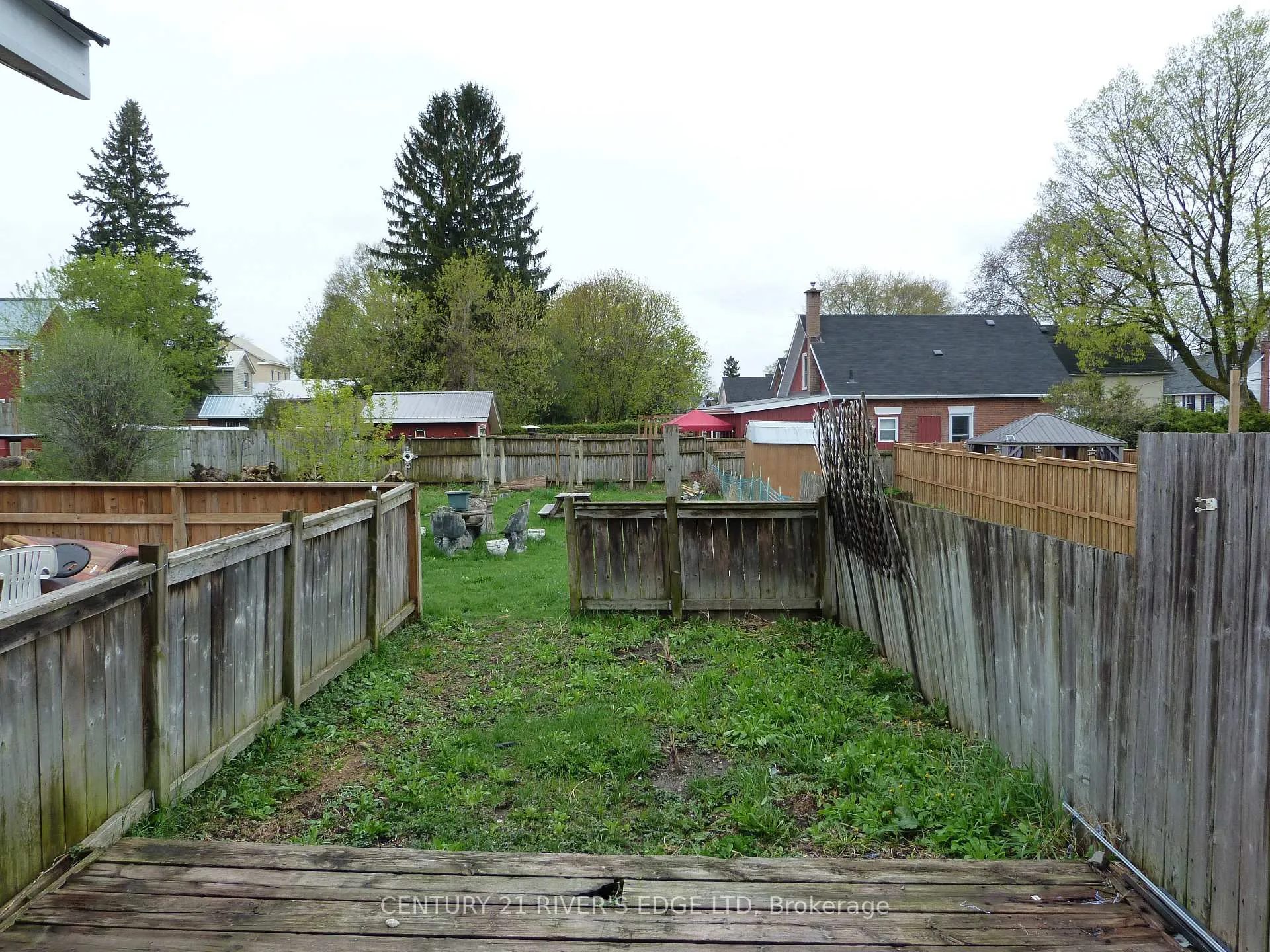 Photo 24 of 78 Perth Street N, Brockville — HOMEH