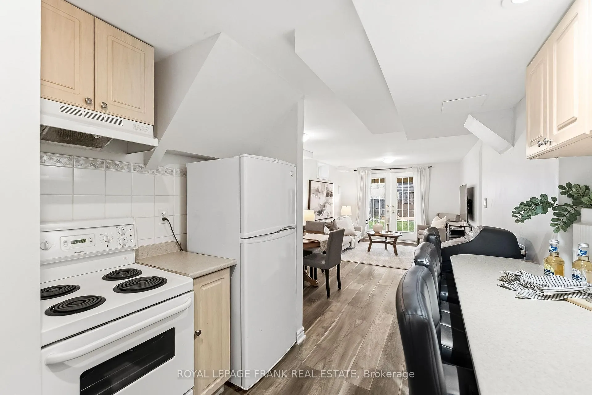 Photo 36 of 23 Anders Drive, Scugog, Port Perry — HOMEH
