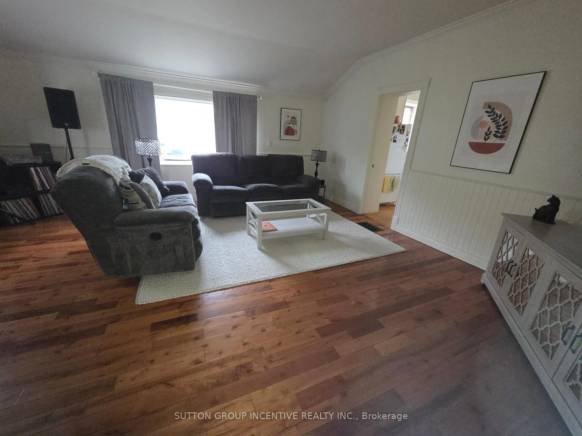 Photo 4 of 203 Blake Street, Barrie, North Shore — HOMEH