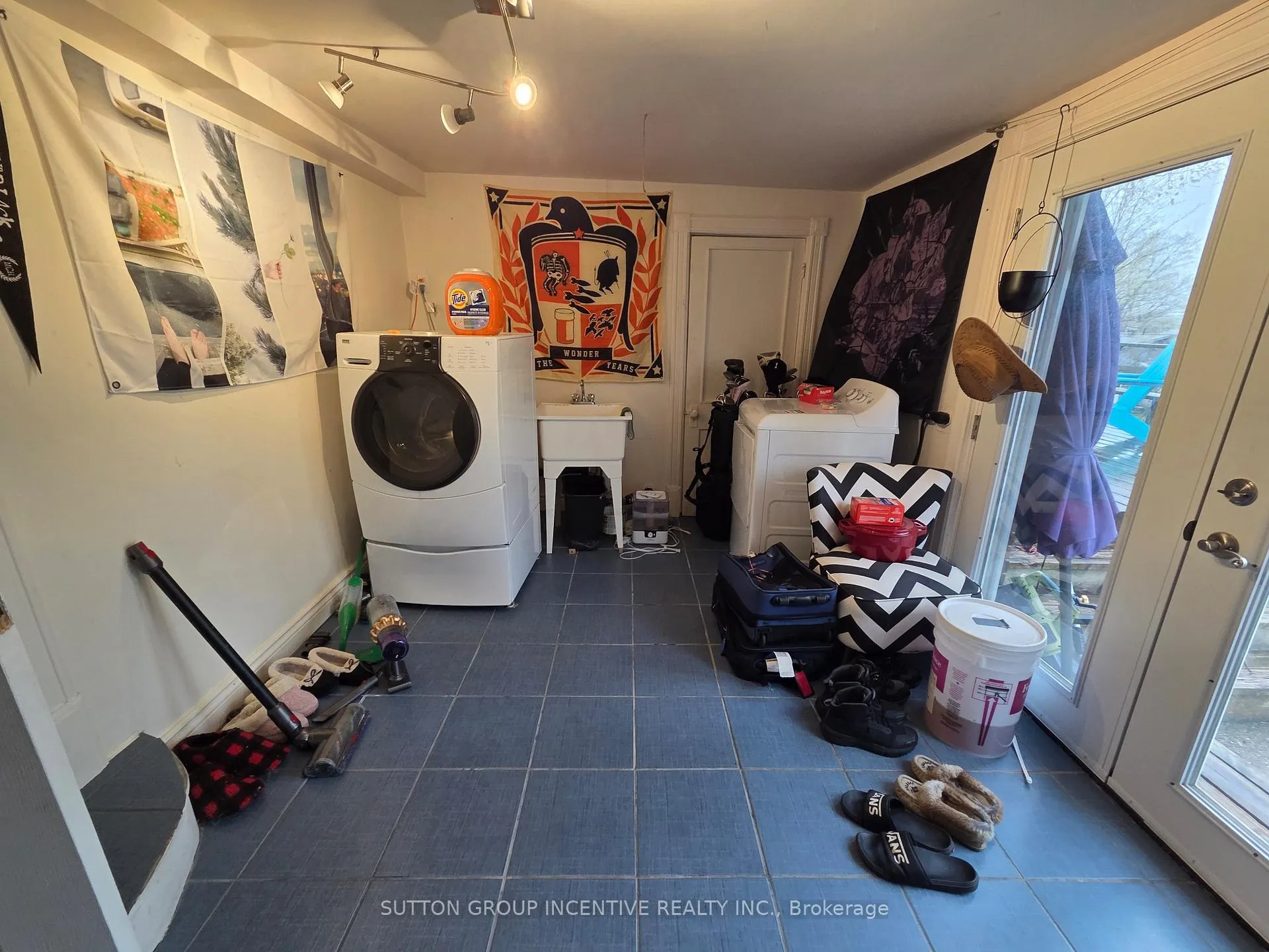Photo 7 of 203 Blake Street, Barrie, North Shore — HOMEH