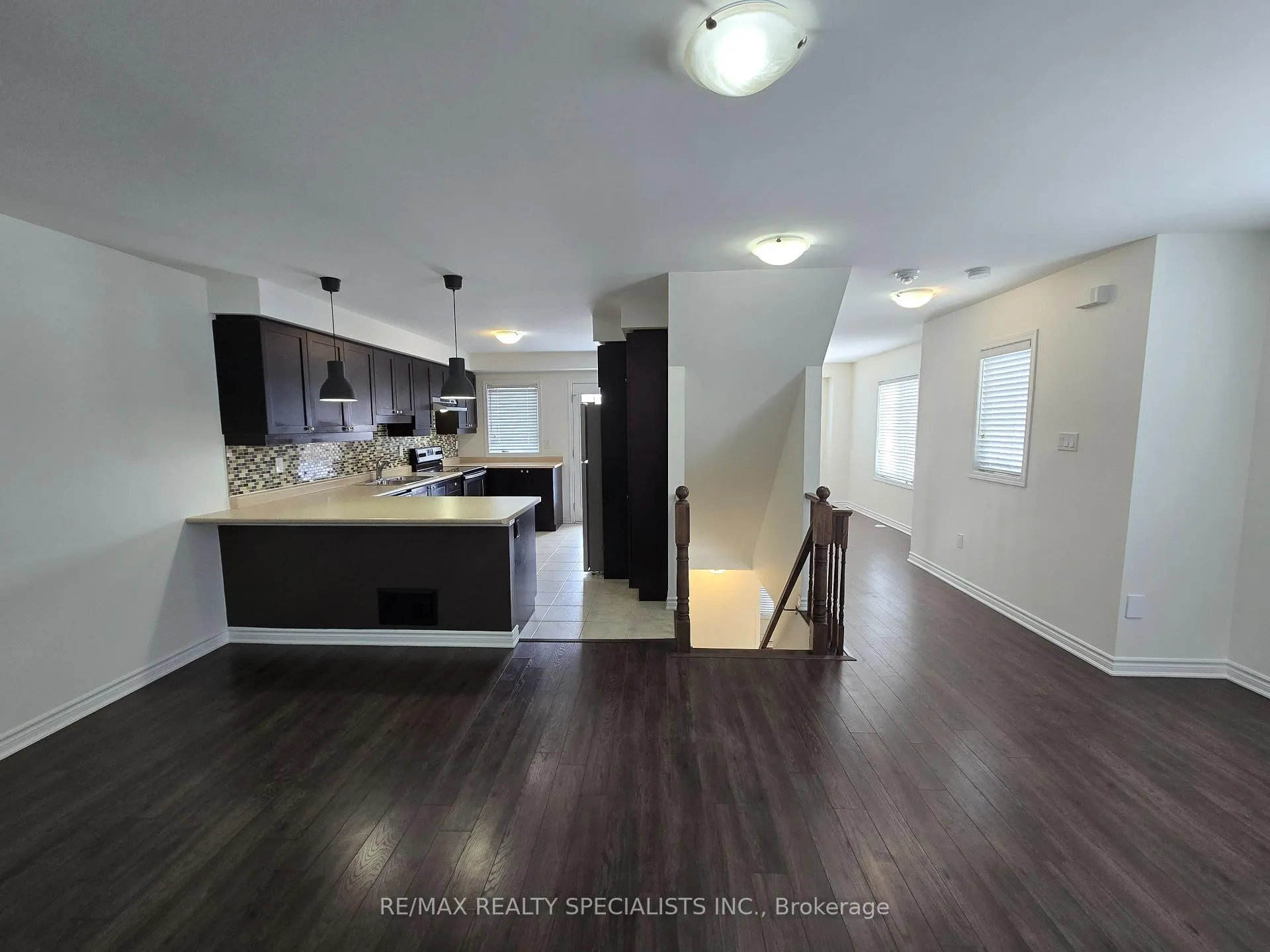 Photo 3 of 261 Casson Point, Milton, Ford — HOMEH