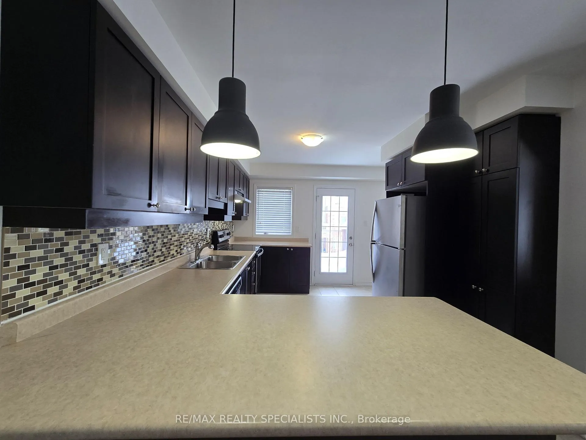 Photo 5 of 261 Casson Point, Milton, Ford — HOMEH