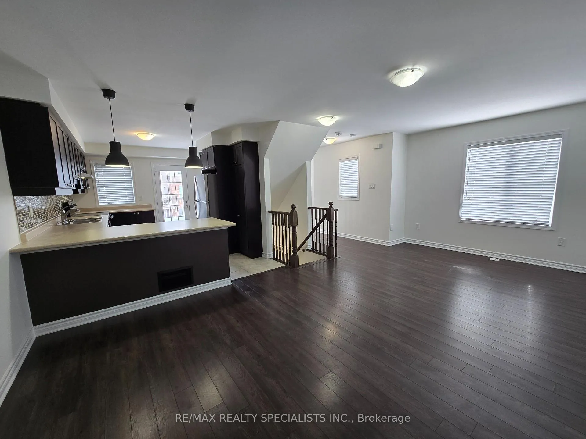 Photo 6 of 261 Casson Point, Milton, Ford — HOMEH