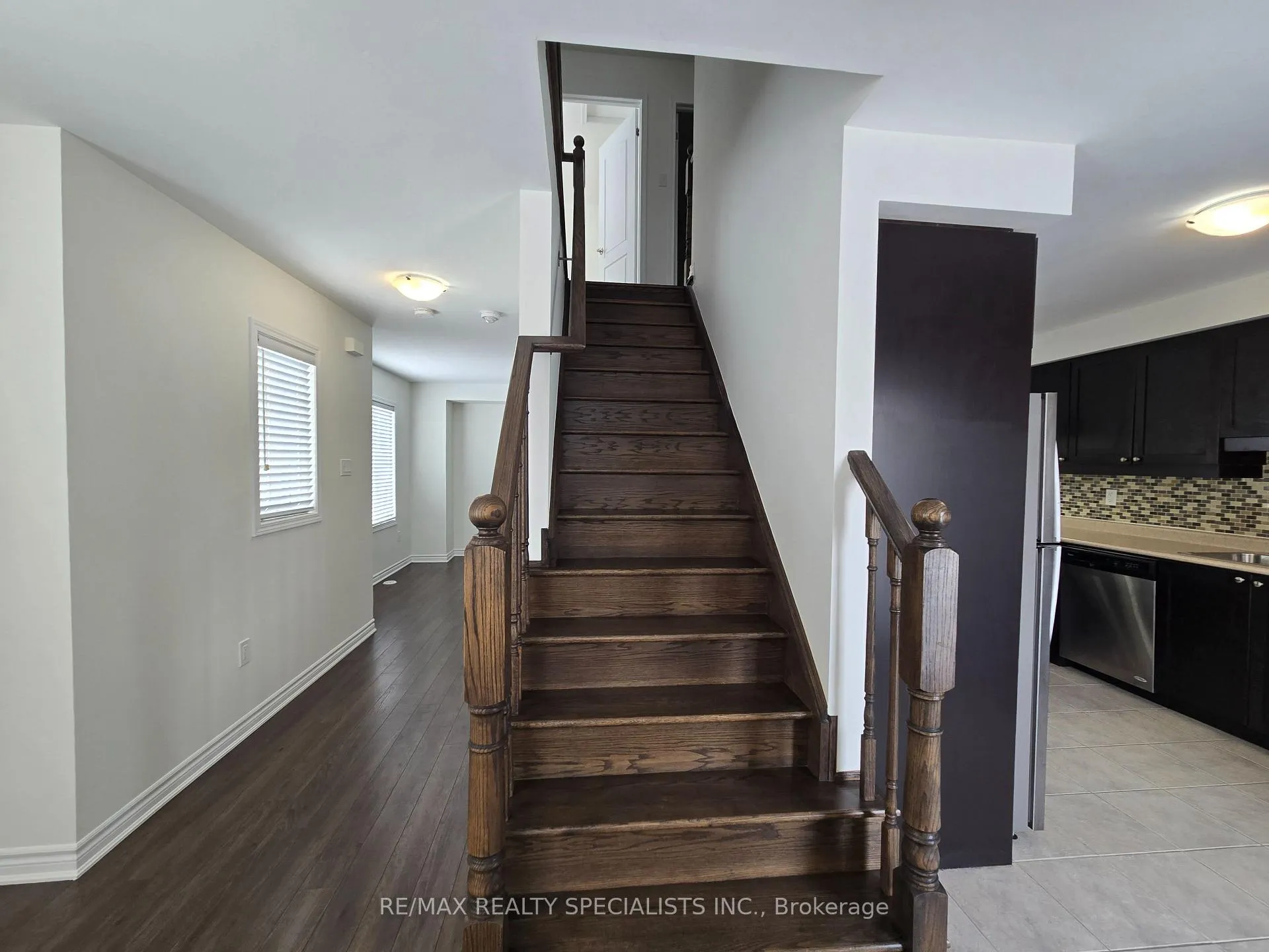 Photo 10 of 261 Casson Point, Milton, Ford — HOMEH