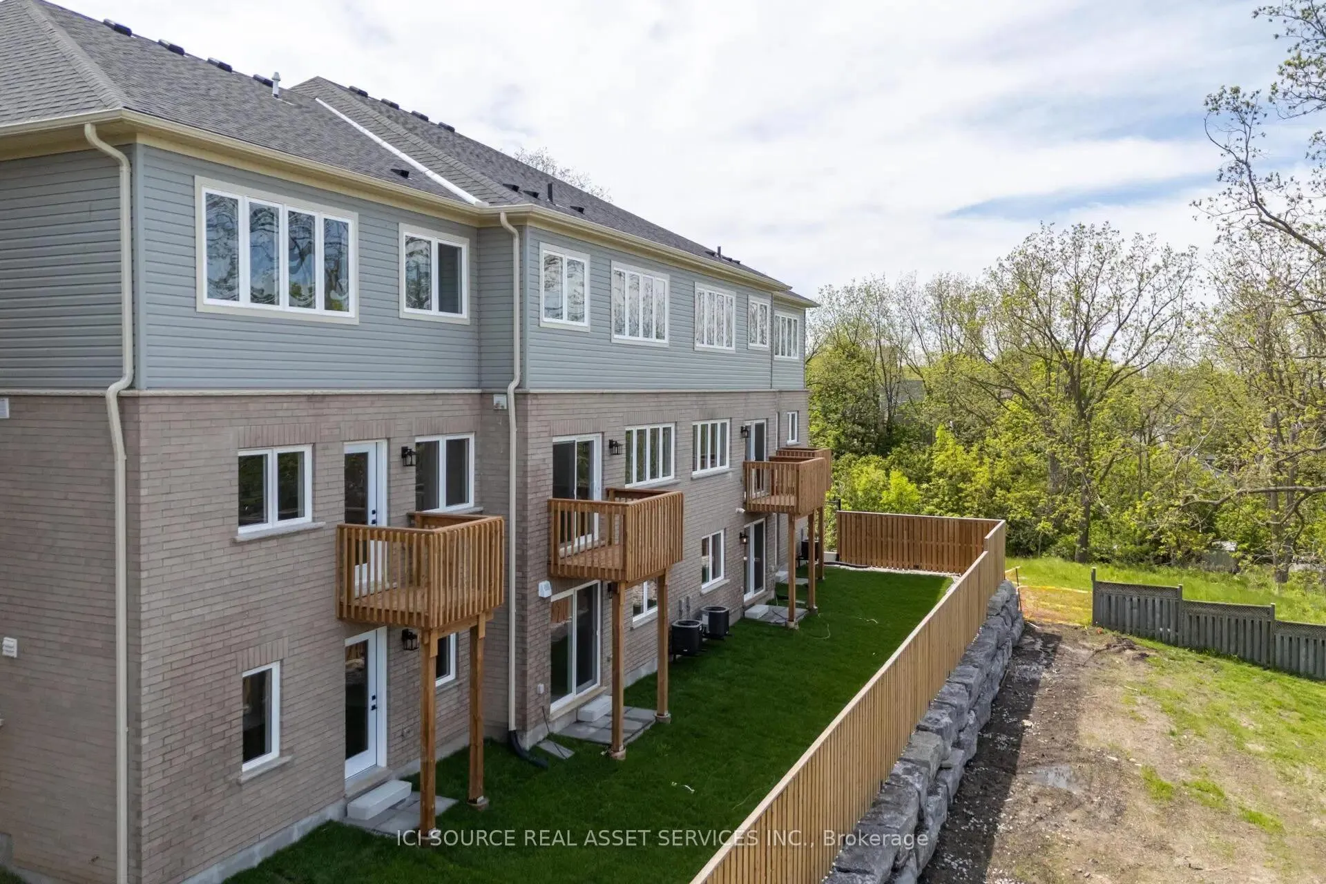 Photo 32 of 4061-2 Fracchioni Drive, Lincoln, Beamsville — HOMEH