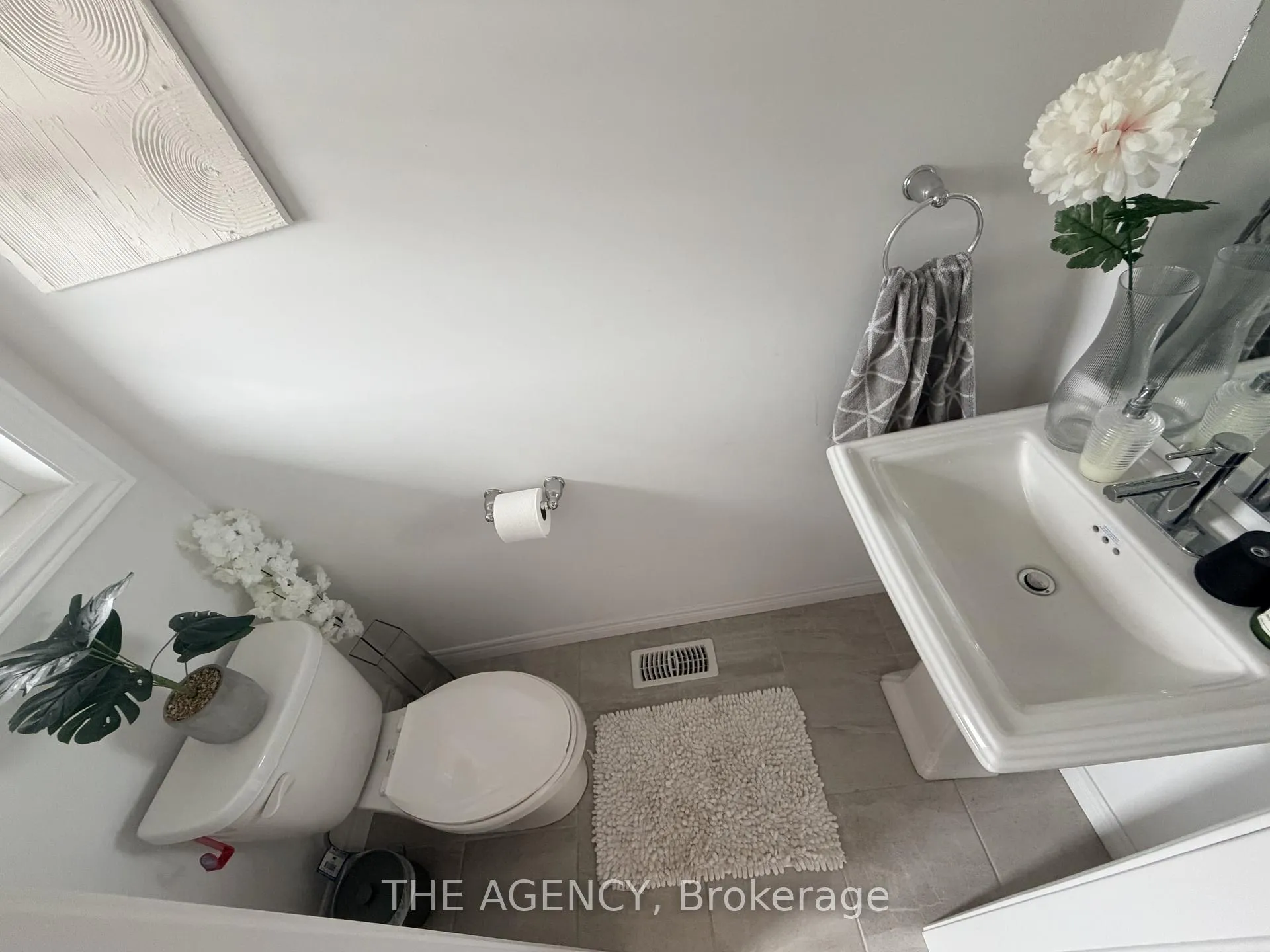 Photo 5 of 28 Baker Lane, Brant, Paris — HOMEH
